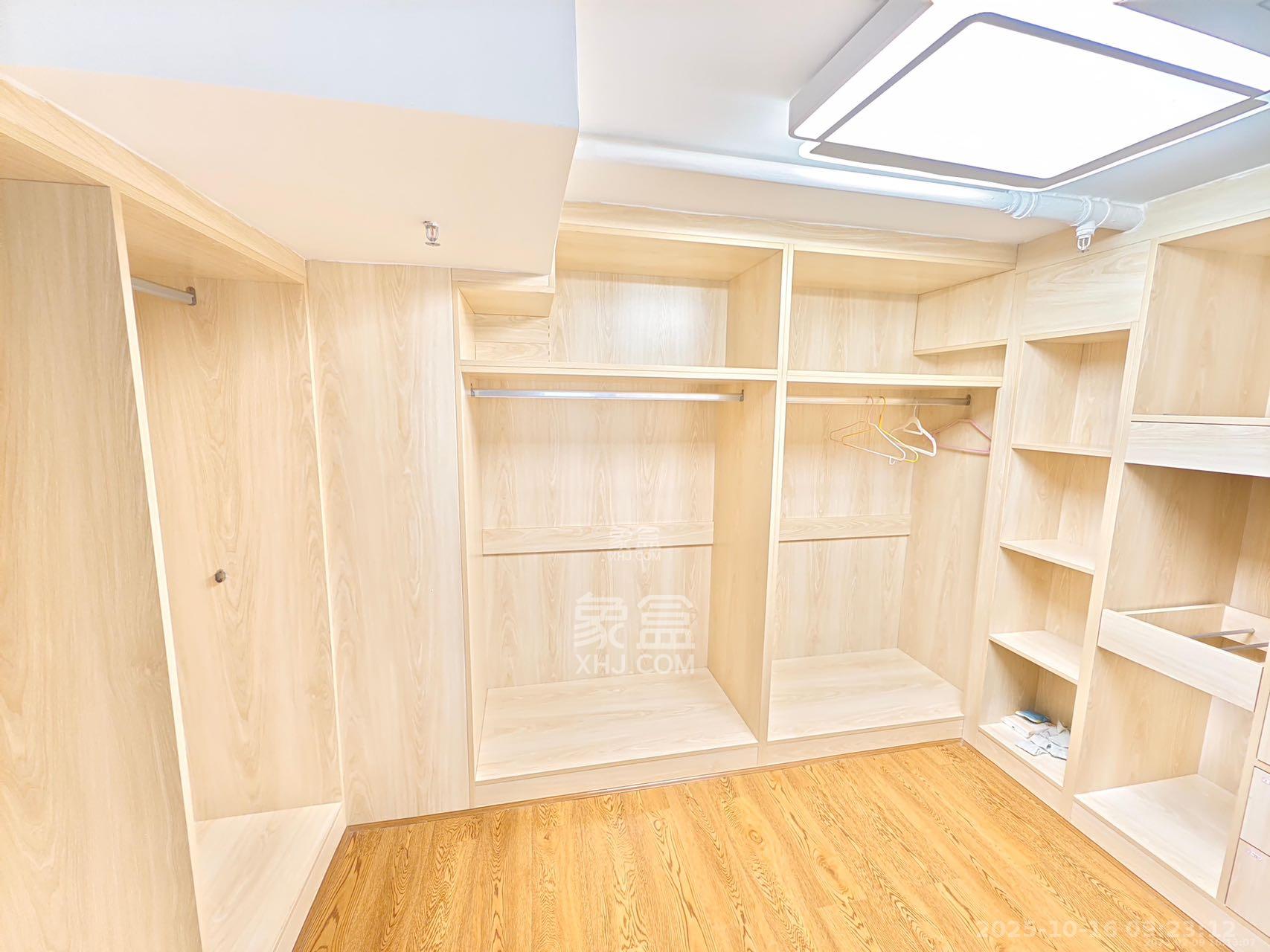 裕天国际商汇中心  1室1厅1卫    1800.0元/月 裕天国际商汇中心  1室1厅1卫    1800.0元/月室内图