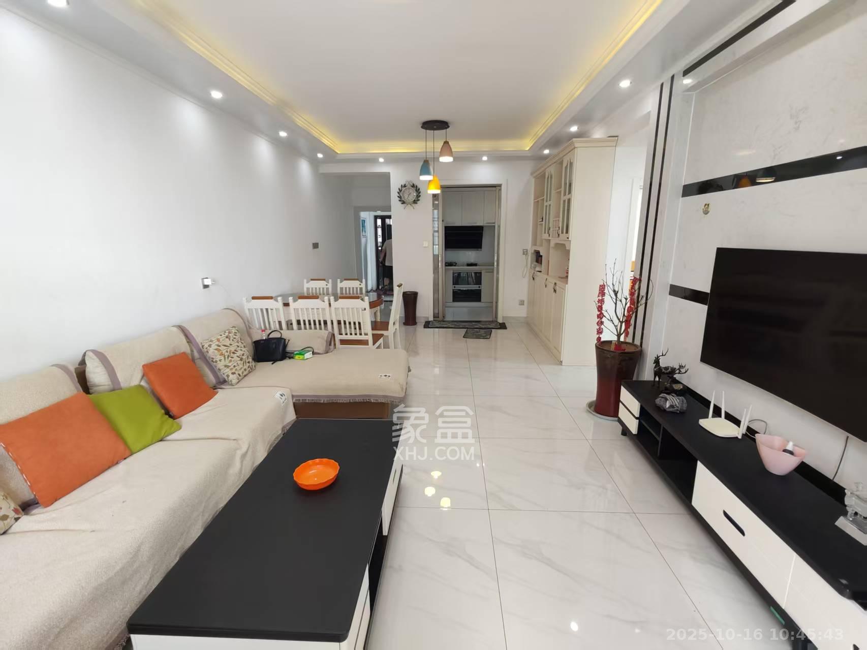 新景未来城 1室2厅2卫 1600.0元/月 新景未来城 1室2厅2卫 1600.0元/月室内图