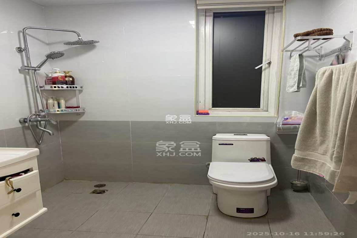 金地三千府(金地湖山樾、金地自在城)  2室1厅1卫    1600.0元/月 金地三千府(金地湖山樾、金地自在城)  2室1厅1卫    1600.0元/月室内图