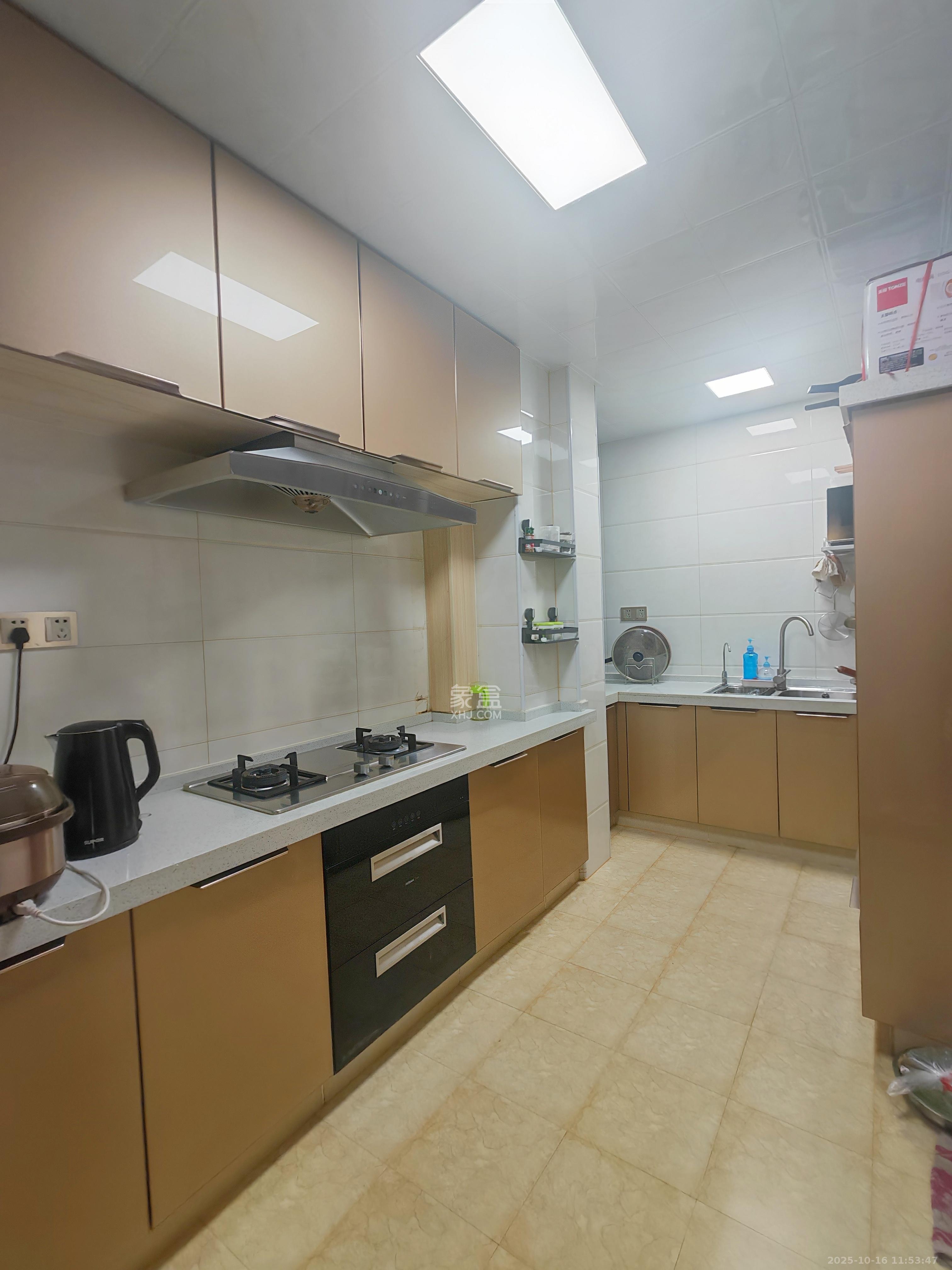 夏威夷碧水春城（碧桂园城市花园）  3室2厅2卫    3500.0元/月室内图