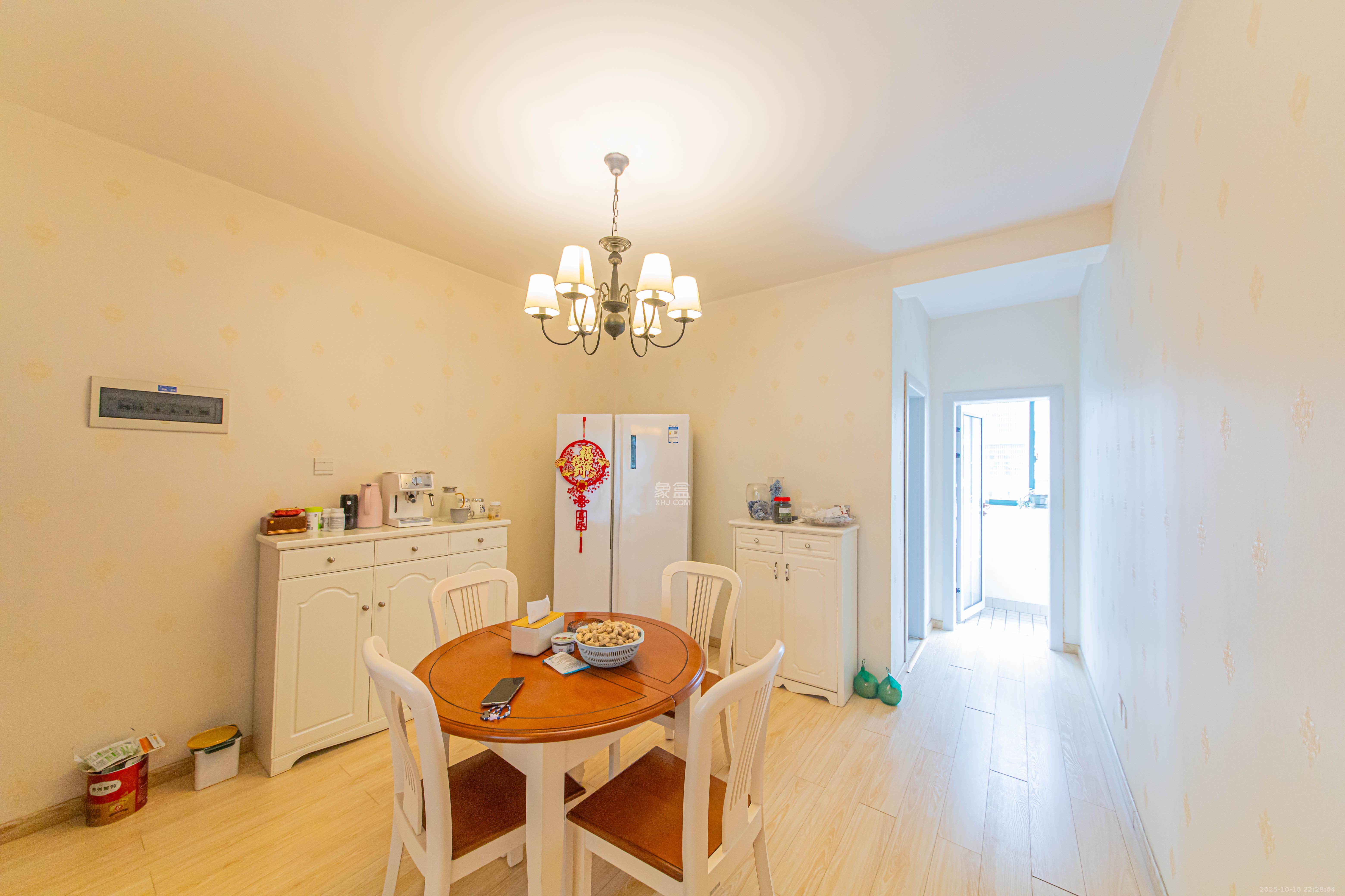 银桂苑  3室2厅2卫    108.0万客厅