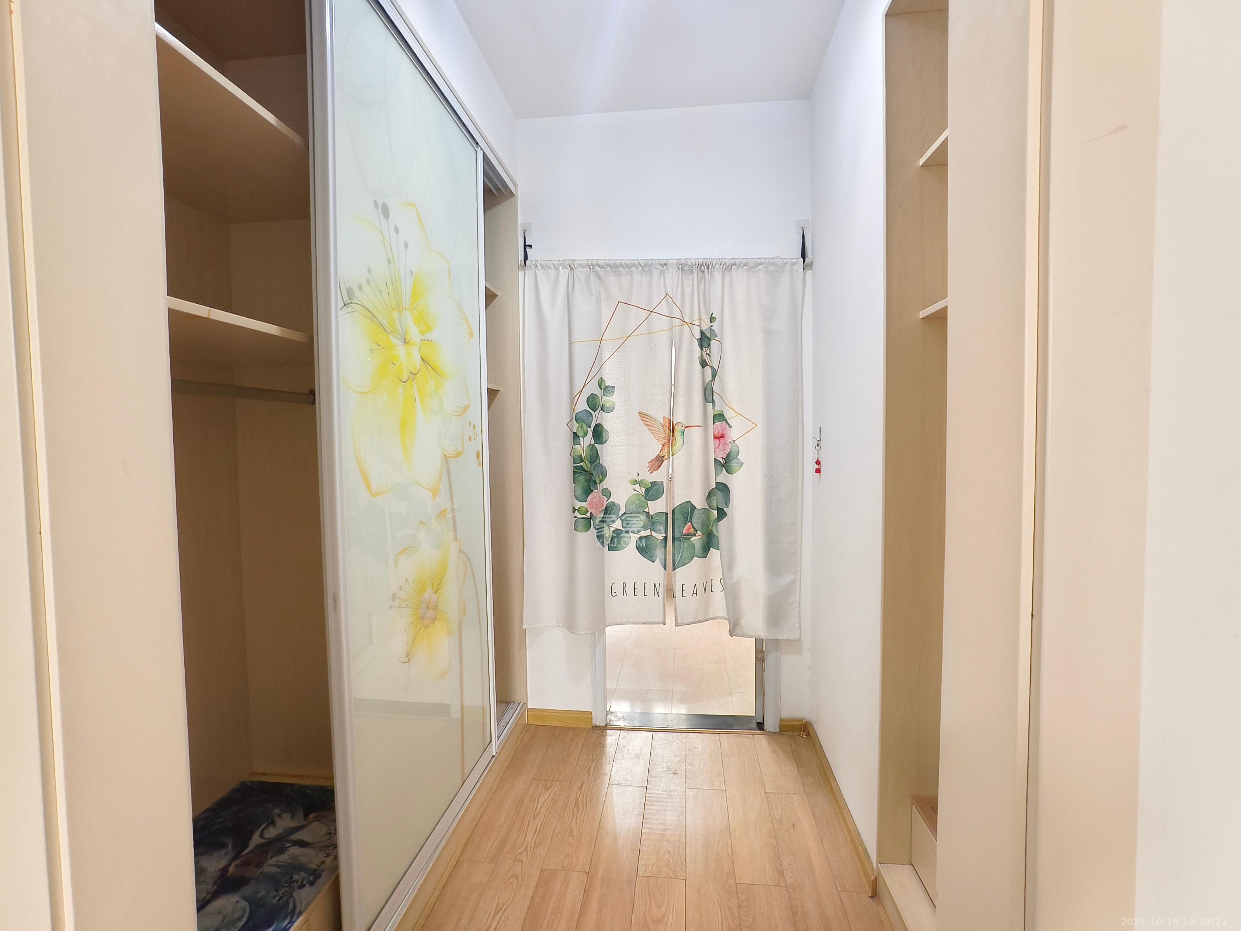 深业睿城  3室2厅2卫    2500.0元/月室内图