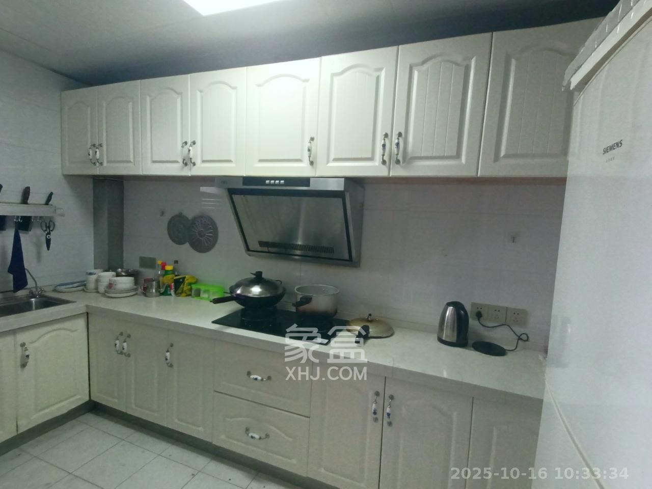 金科东方大院三四期  3室2厅2卫    2500.0元/月室内图