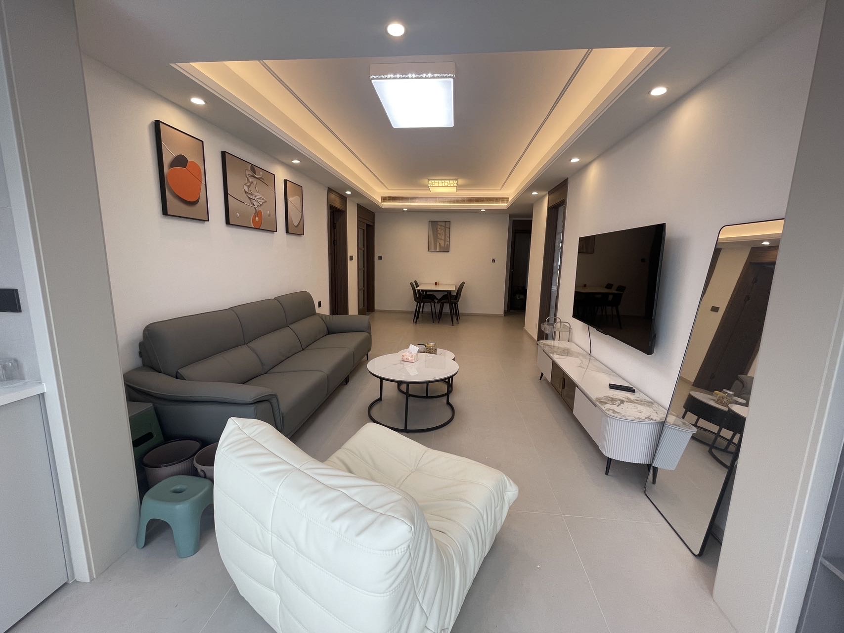 绿地V岛  3室2厅2卫    4190.0元/月 绿地V岛  3室2厅2卫    4190.0元/月户型图