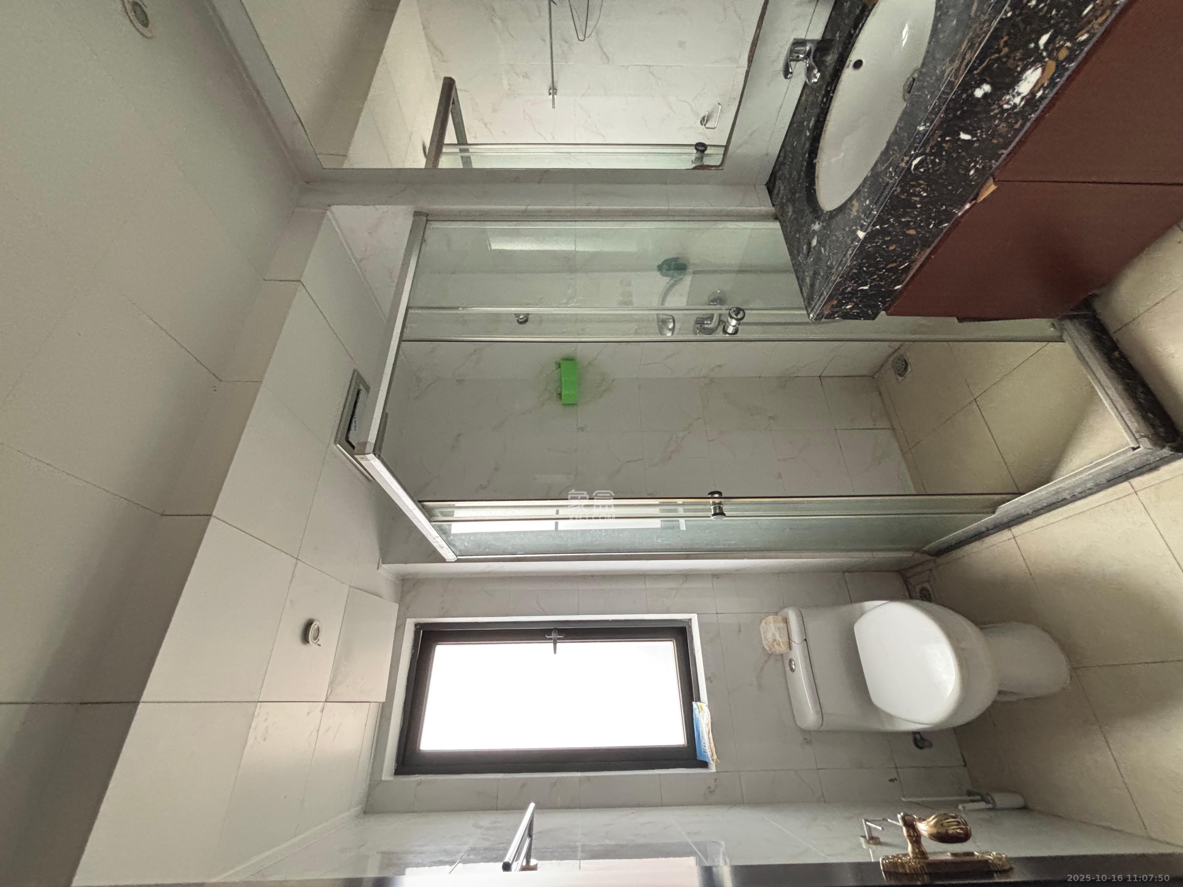 恒大江湾  3室2厅2卫    2600.0元/月室内图