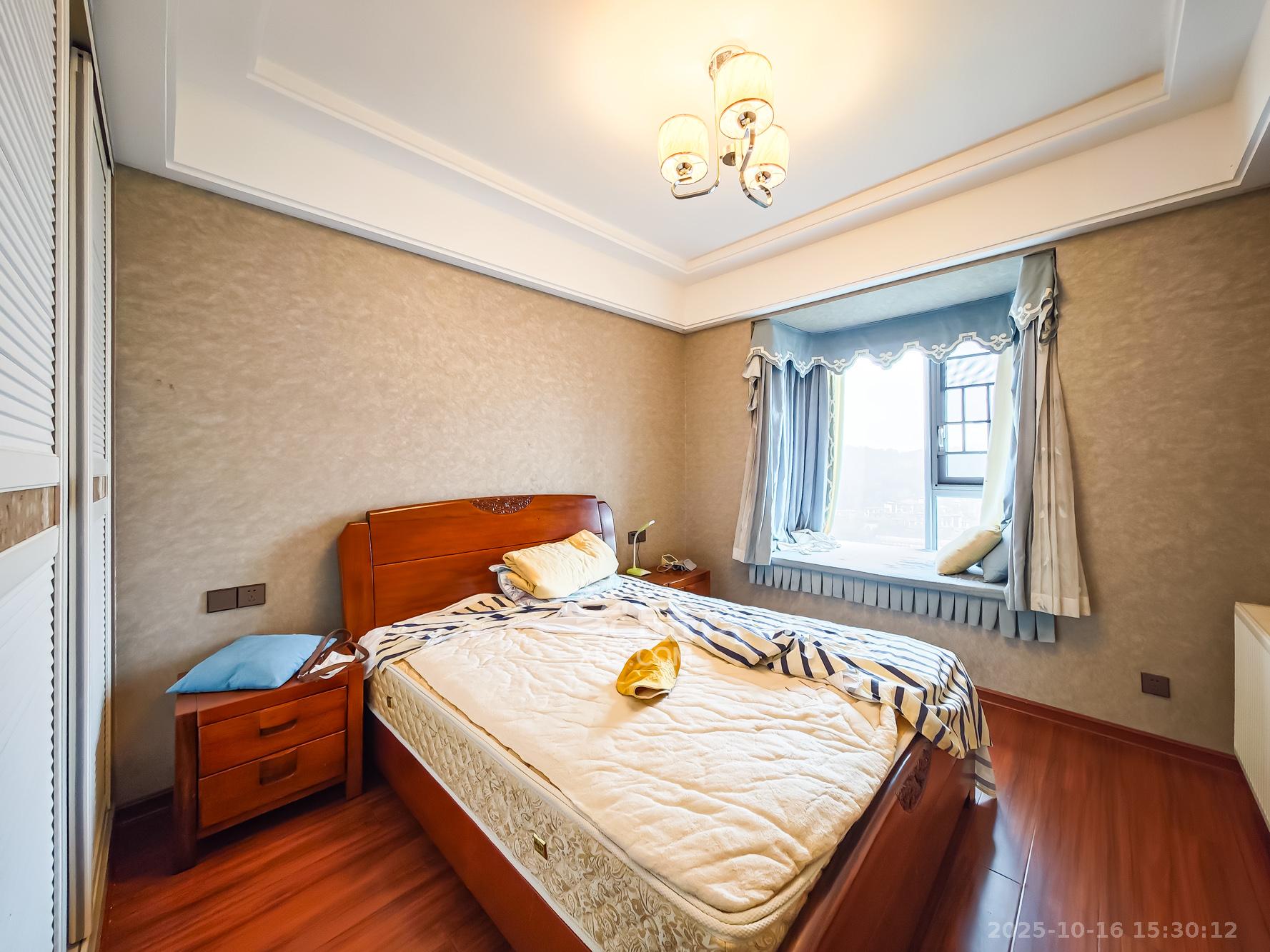 湘江壹号一二三期（创远湘江壹号）  1室0厅0卫    288.0万卧室