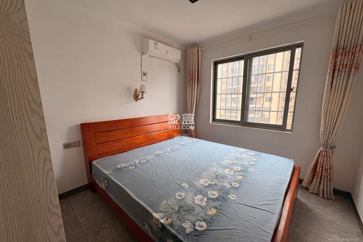 汇景豪庭 1室2厅1卫 2500.0元/月 汇景豪庭 1室2厅1卫 2500.0元/月室内图