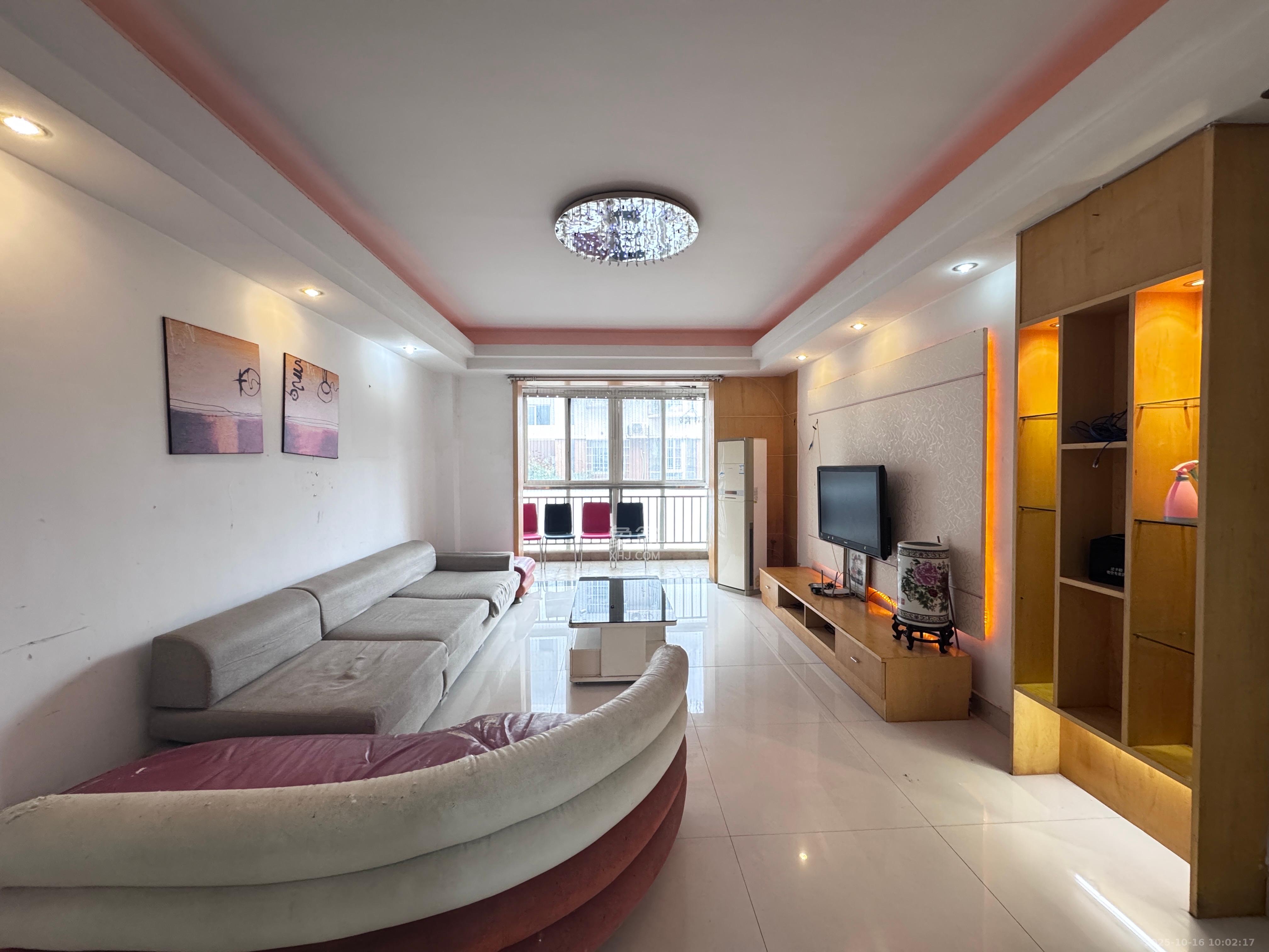 金领家族  3室2厅2卫    2000.0元/月 金领家族  3室2厅2卫    2000.0元/月