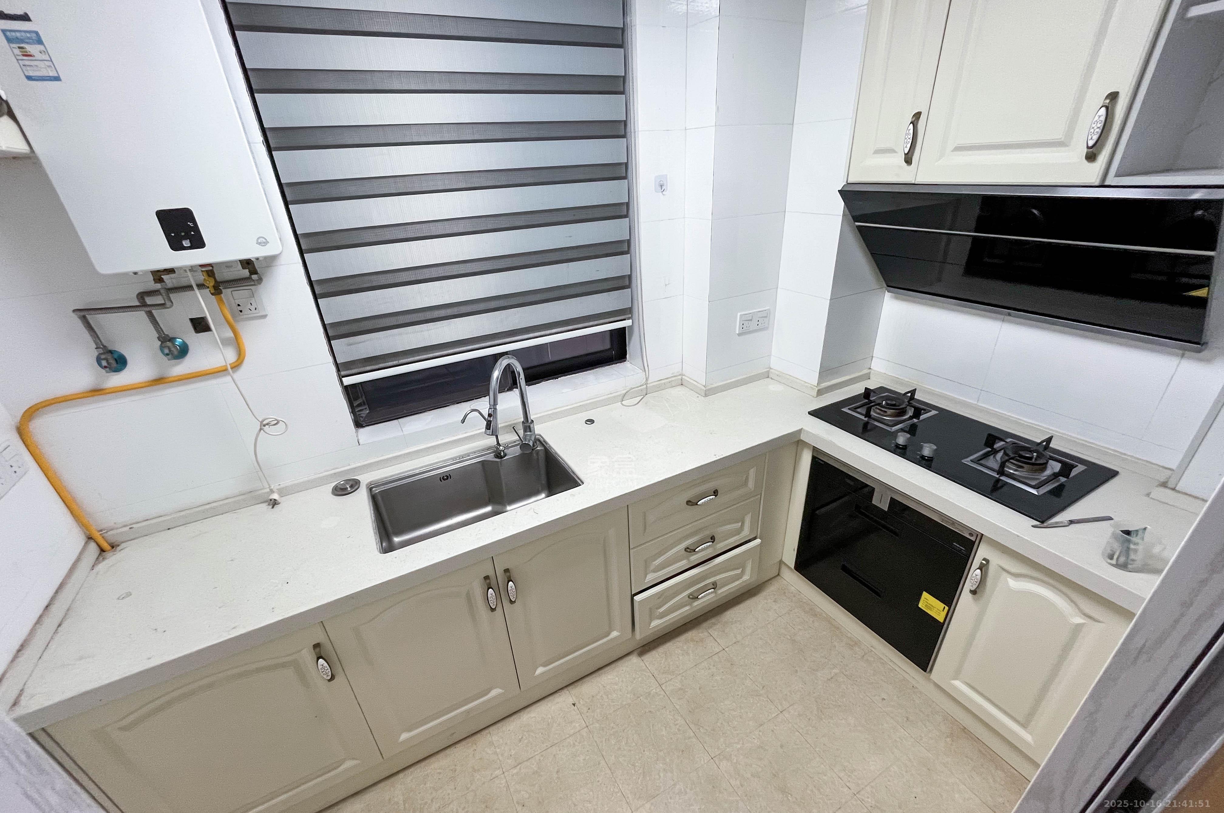 湘腾琴岛 3室2厅1卫 108.8万 湘腾琴岛 3室2厅1卫 108.8万厨房