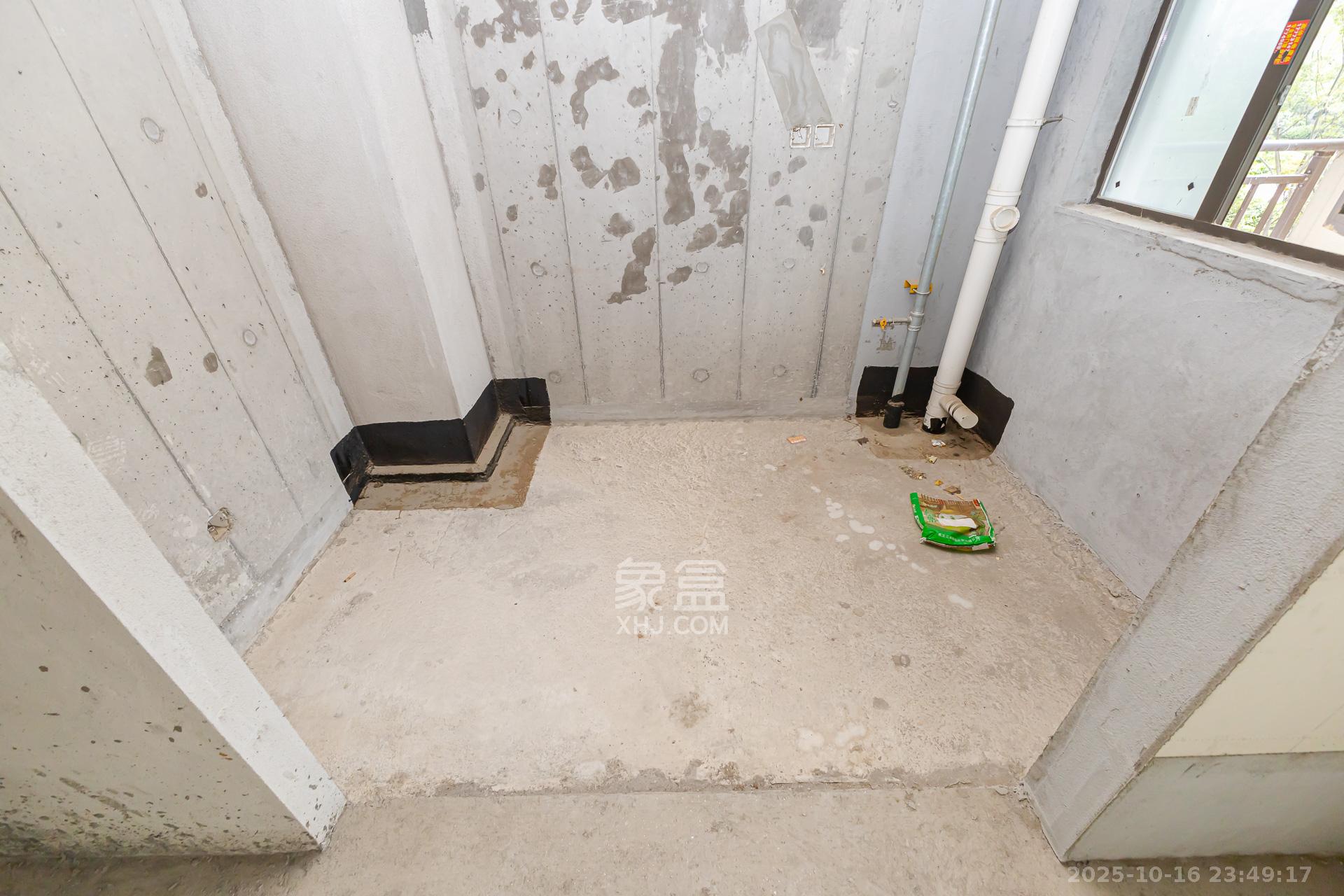 润和湘江天地D区  4室2厅2卫    137.0万厨房