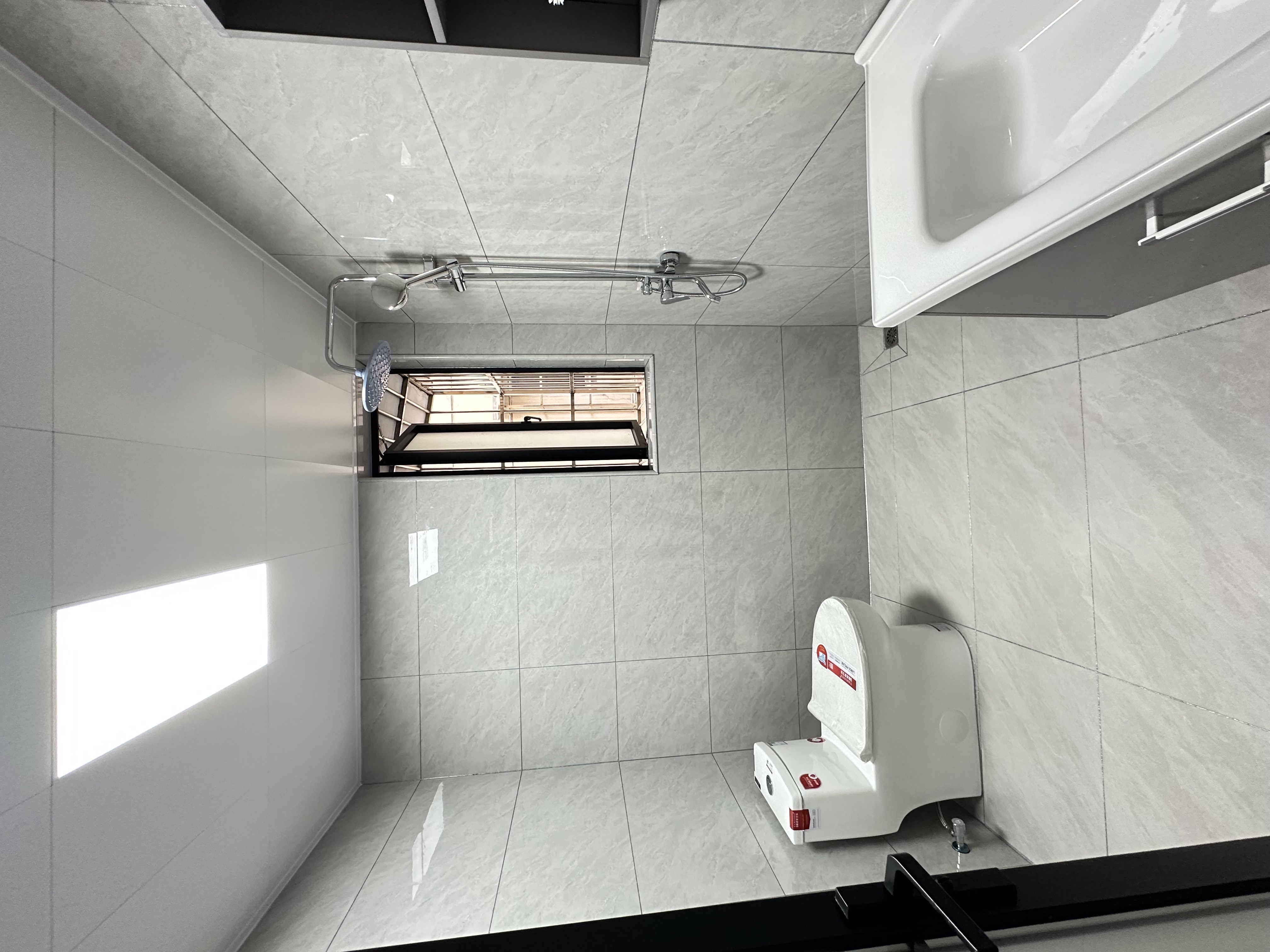 水岸听涛 4室2厅2卫 149.0万 水岸听涛 4室2厅2卫 149.0万客厅