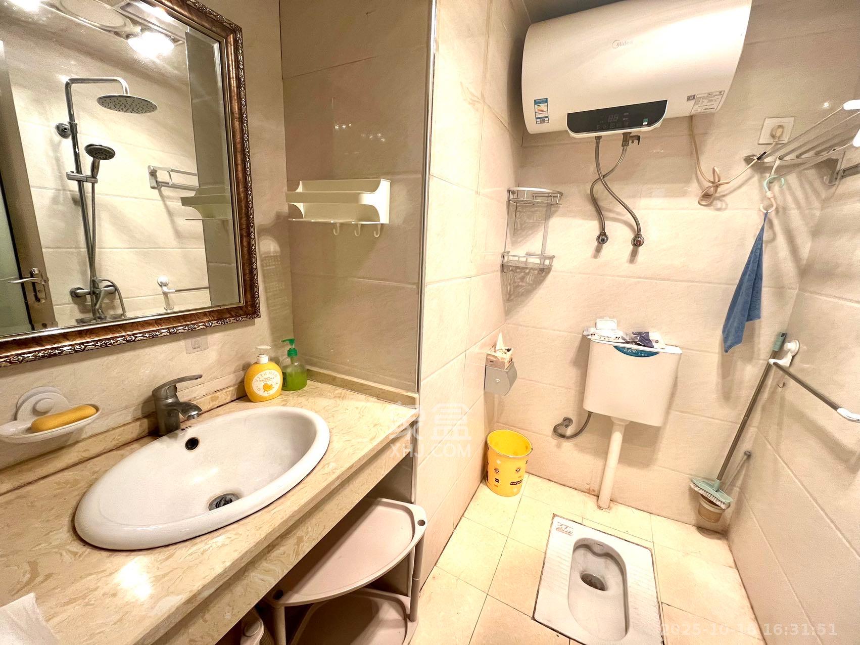 奥林匹克花园贡院三期  1室1厅0卫    1600.0元/月室内图