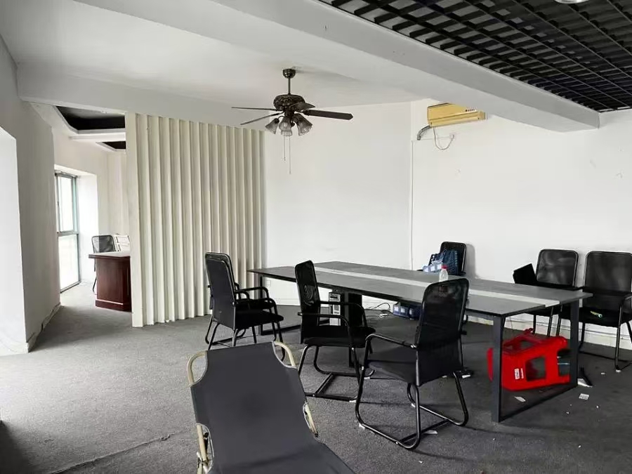 申鑫国际广场  1室1厅1卫    76.0万 申鑫国际广场  1室1厅1卫    76.0万室内图