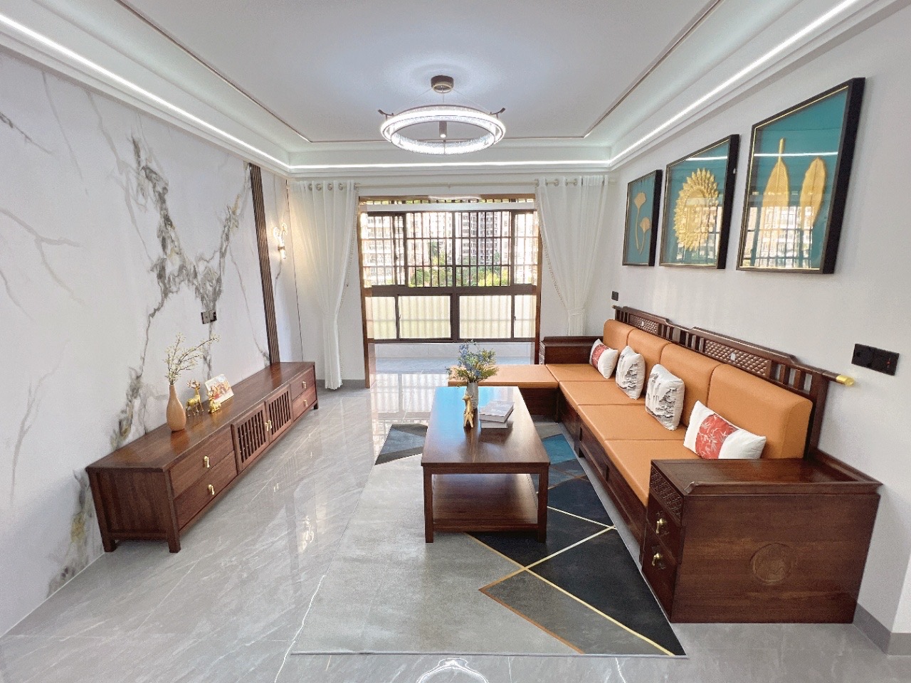 坡博家园一区  4室2厅2卫    163.0万客厅