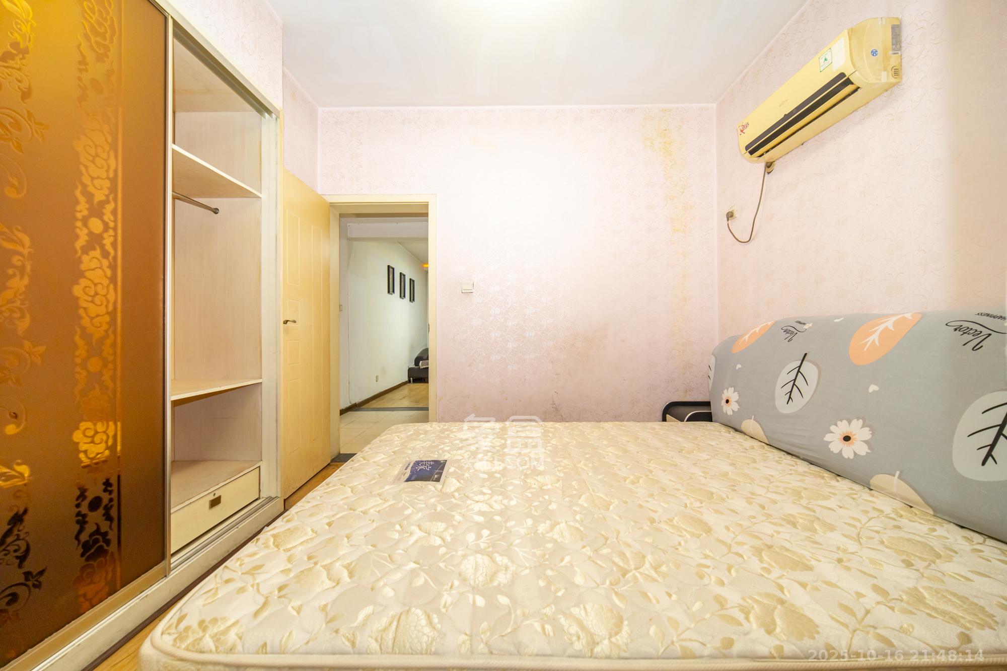 锦璨家园  2室2厅1卫    42.0万卧室