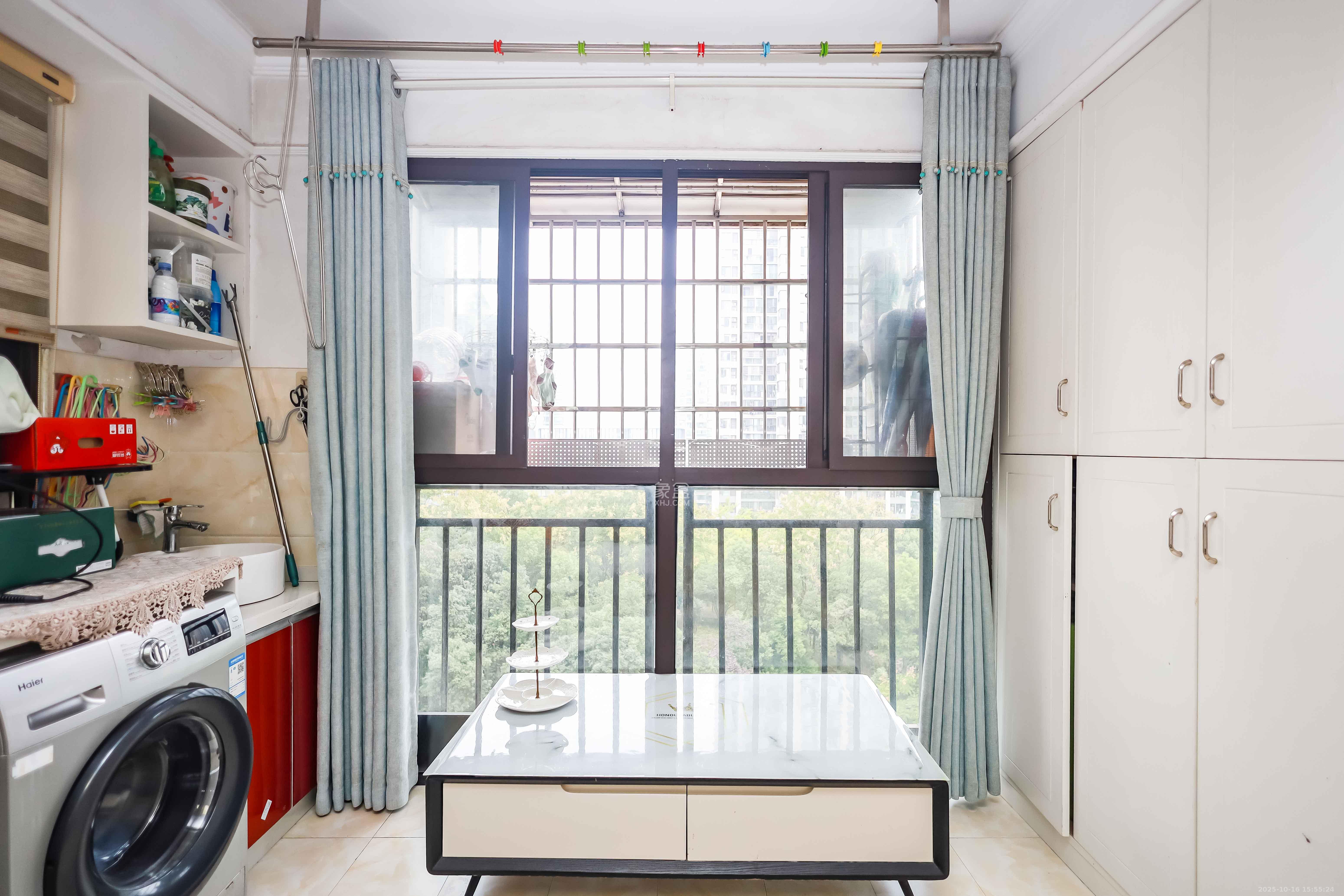 卓越蔚蓝海岸三期  3室2厅1卫    98.0万 卓越蔚蓝海岸三期  3室2厅1卫    98.0万阳台