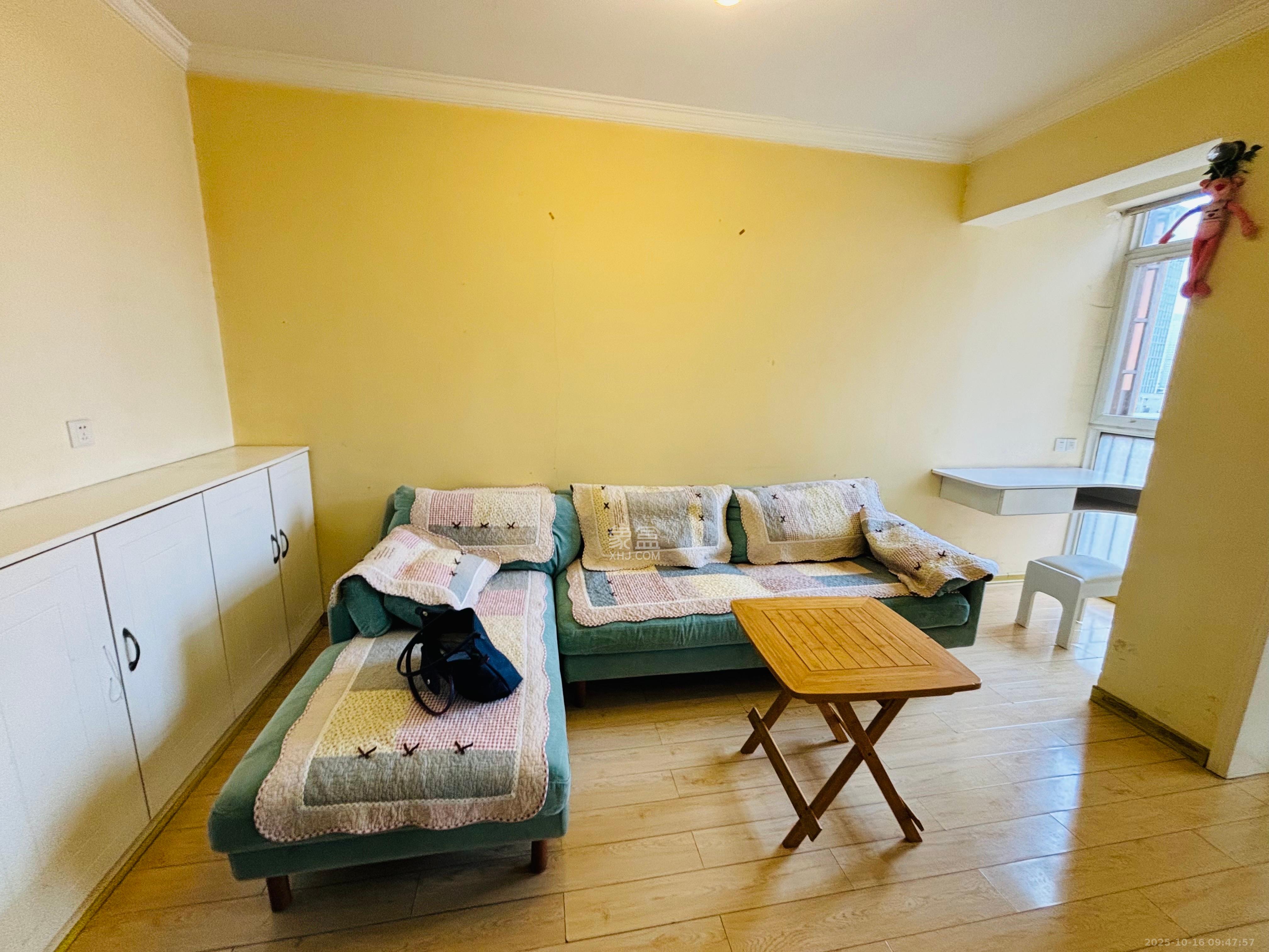 白沙晶城  1室1厅0卫    2000.0元/月