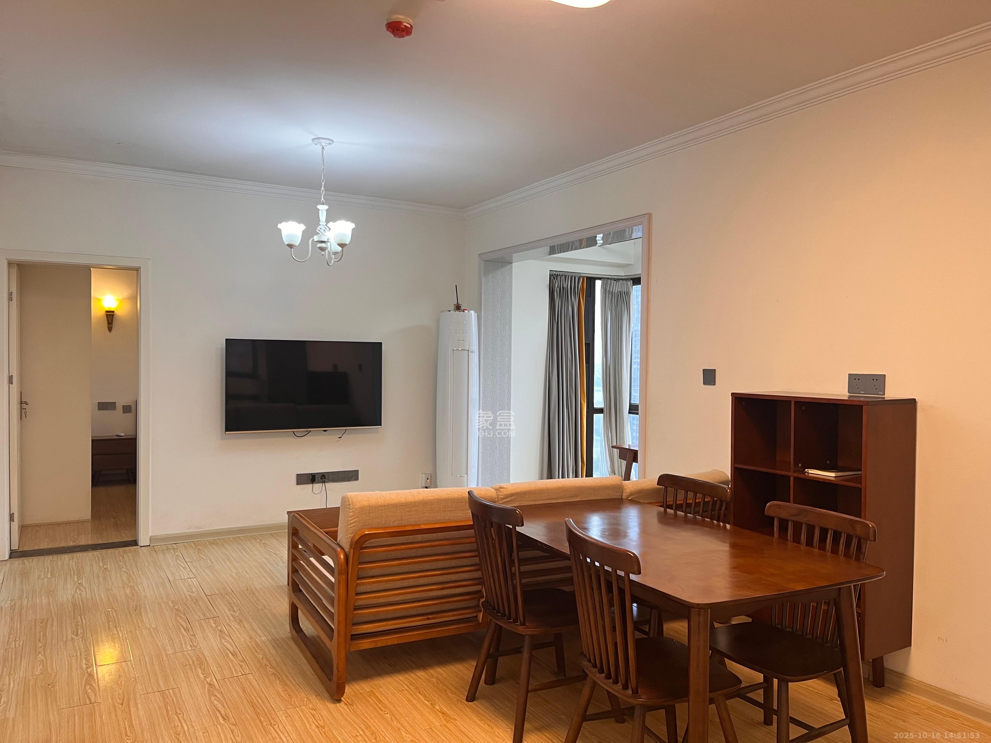 保利西海岸B区  3室2厅1卫    2800.0元/月 保利西海岸B区  3室2厅1卫    2800.0元/月室内图