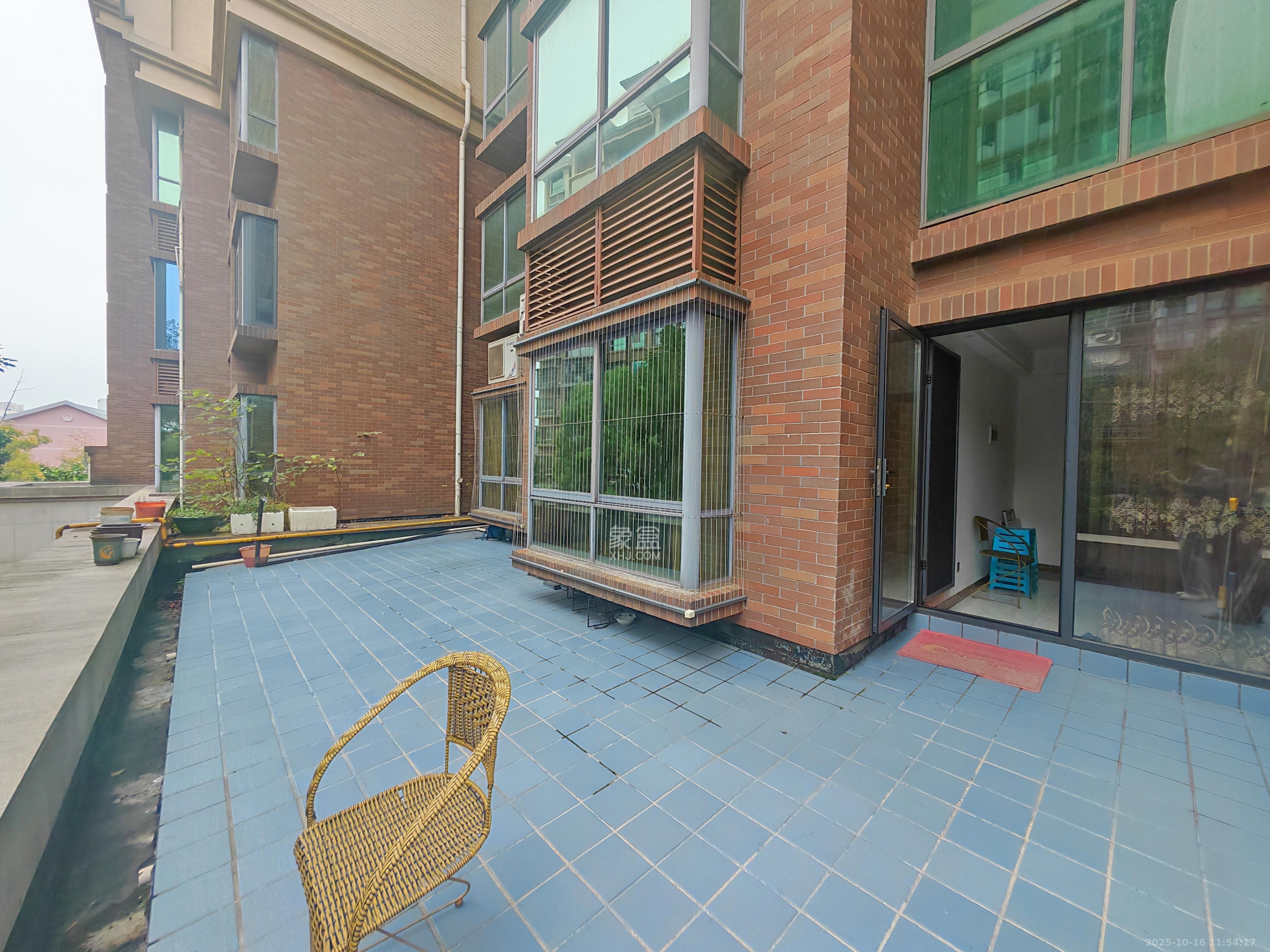 夏威夷碧水春城（碧桂园城市花园）  3室2厅2卫    3500.0元/月室内图