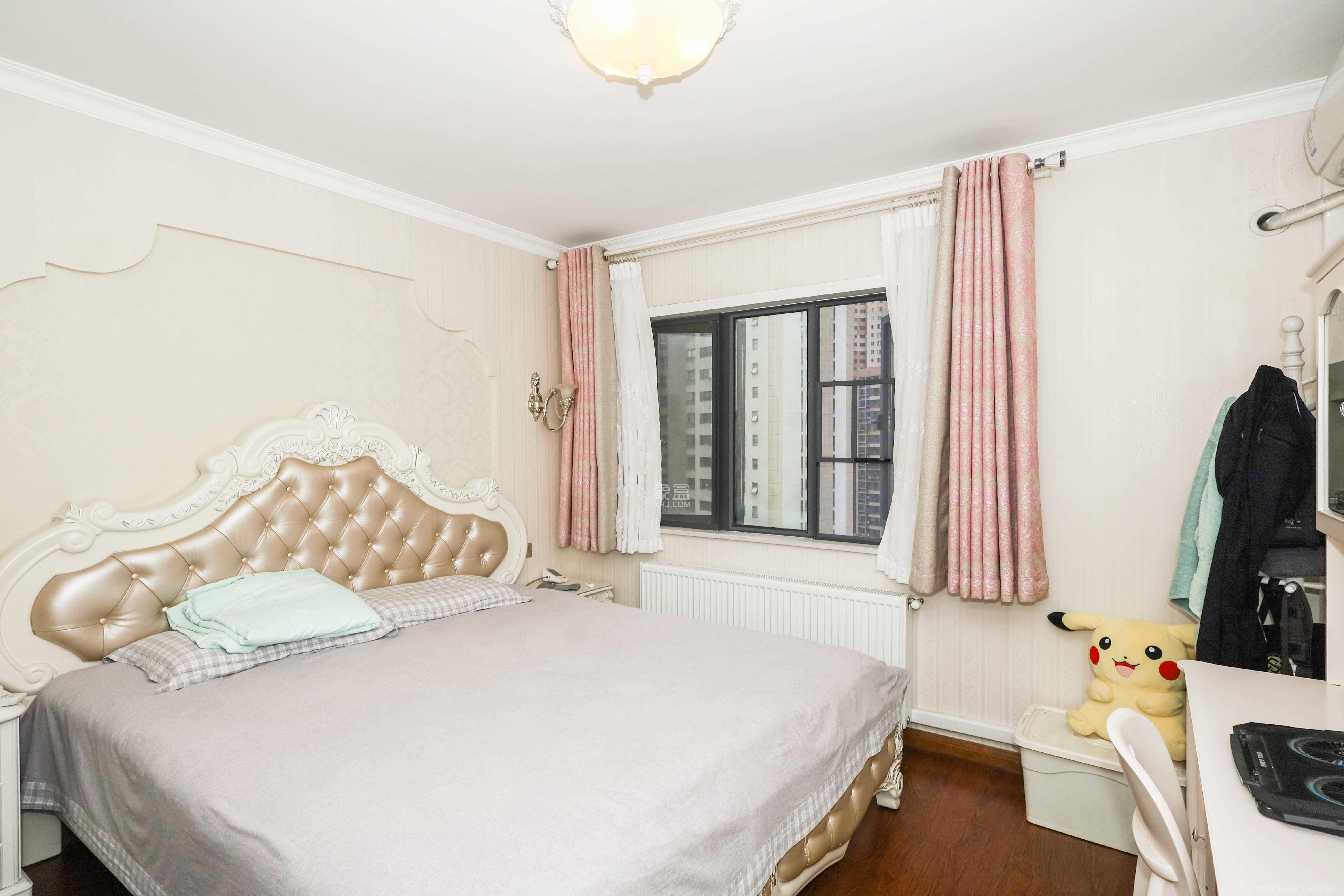 好莱城(弘德西街) 4室2厅2卫 136.0万 好莱城(弘德西街) 4室2厅2卫 136.0万卧室