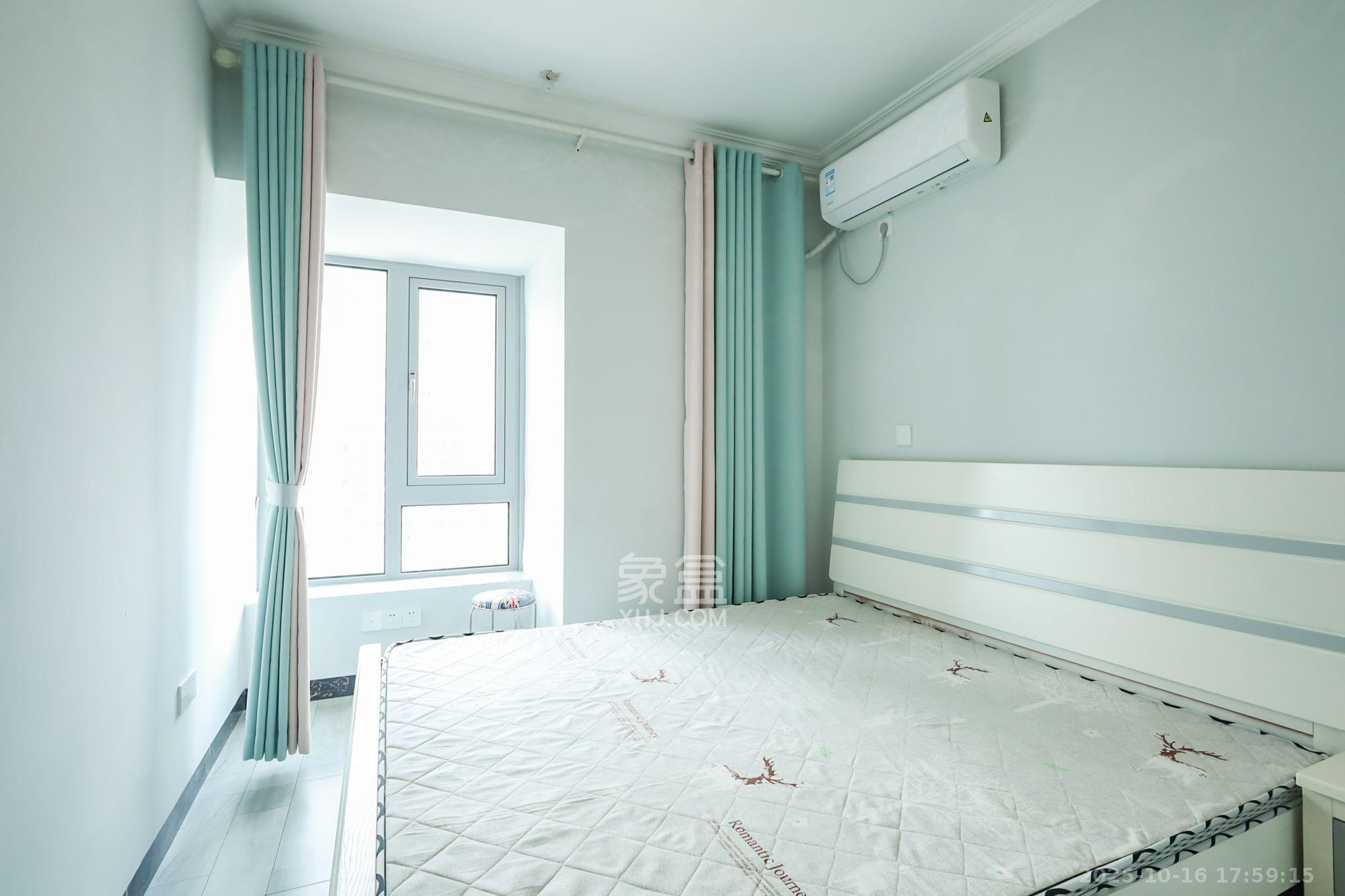 世茂铂翠湾四期(世茂悦享) 3室2厅1卫 3200.0元/月 世茂铂翠湾四期(世茂悦享) 3室2厅1卫 3200.0元/月室内图