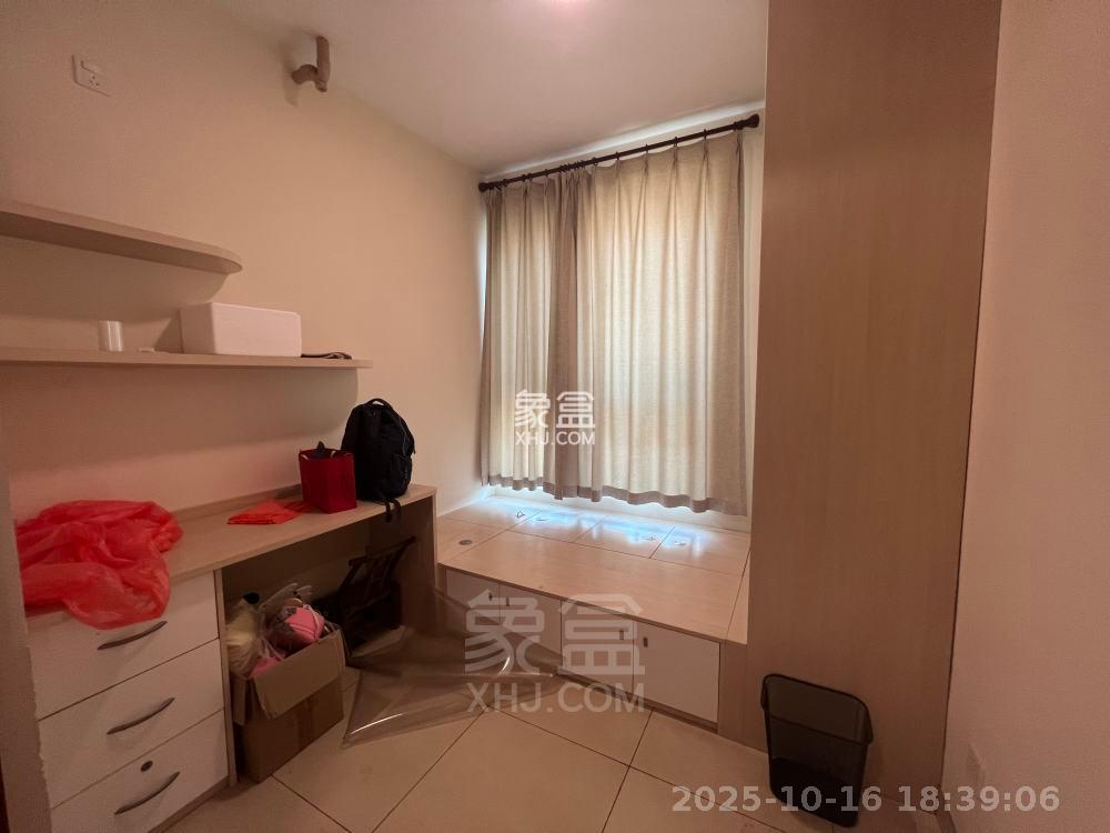 晋合湘水湾三期 4室2厅2卫 2700.0元/月 晋合湘水湾三期 4室2厅2卫 2700.0元/月室内图