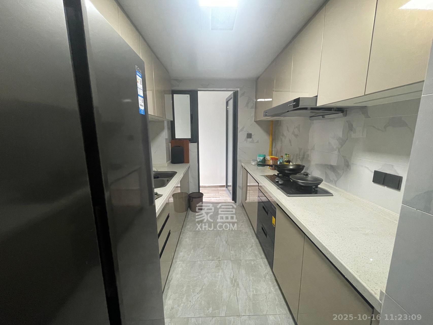 绿地V岛  3室2厅2卫    4190.0元/月 绿地V岛  3室2厅2卫    4190.0元/月室内图