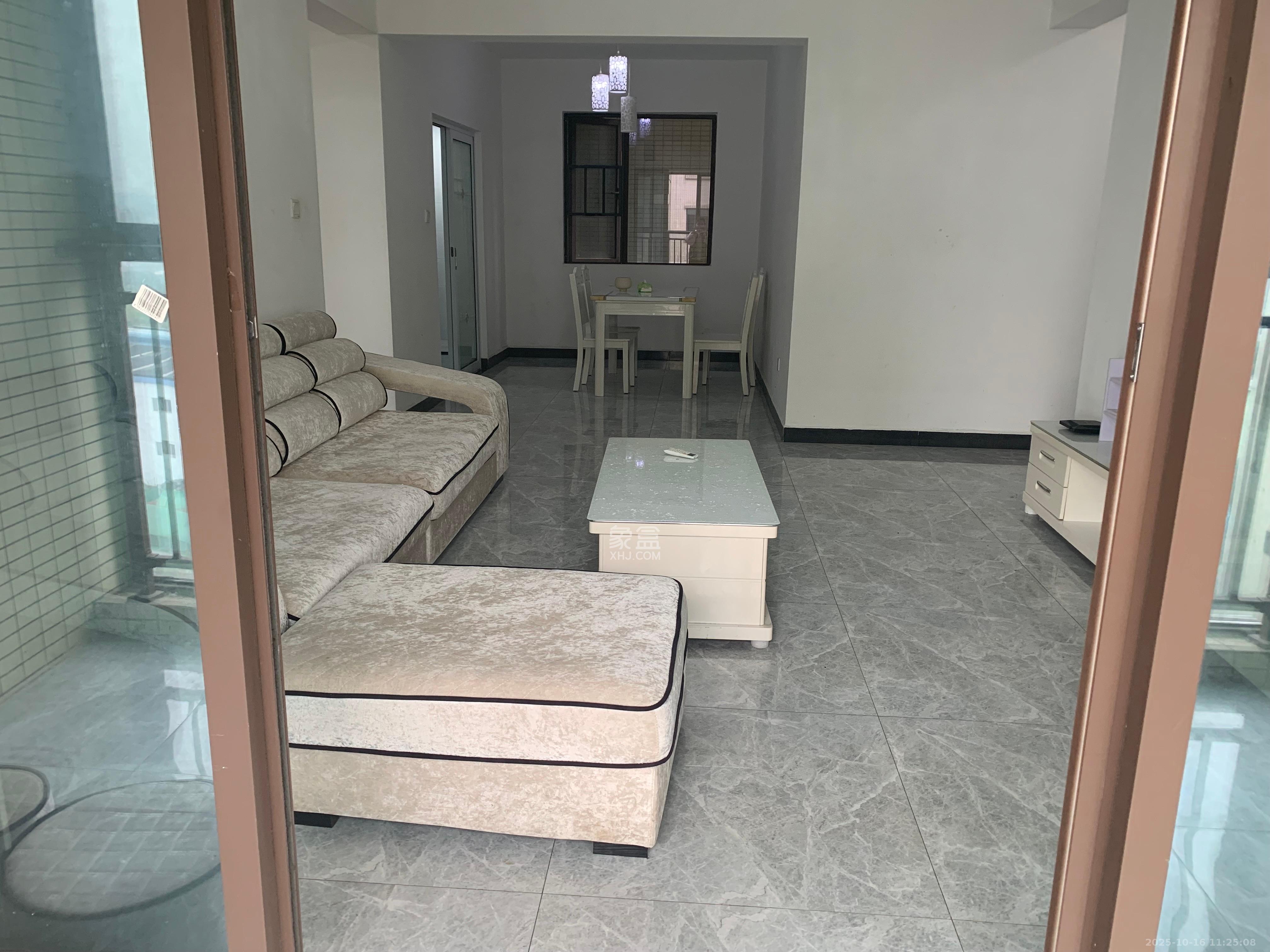 惟盛园 4室2厅2卫 3500.0元/月 惟盛园 4室2厅2卫 3500.0元/月室内图