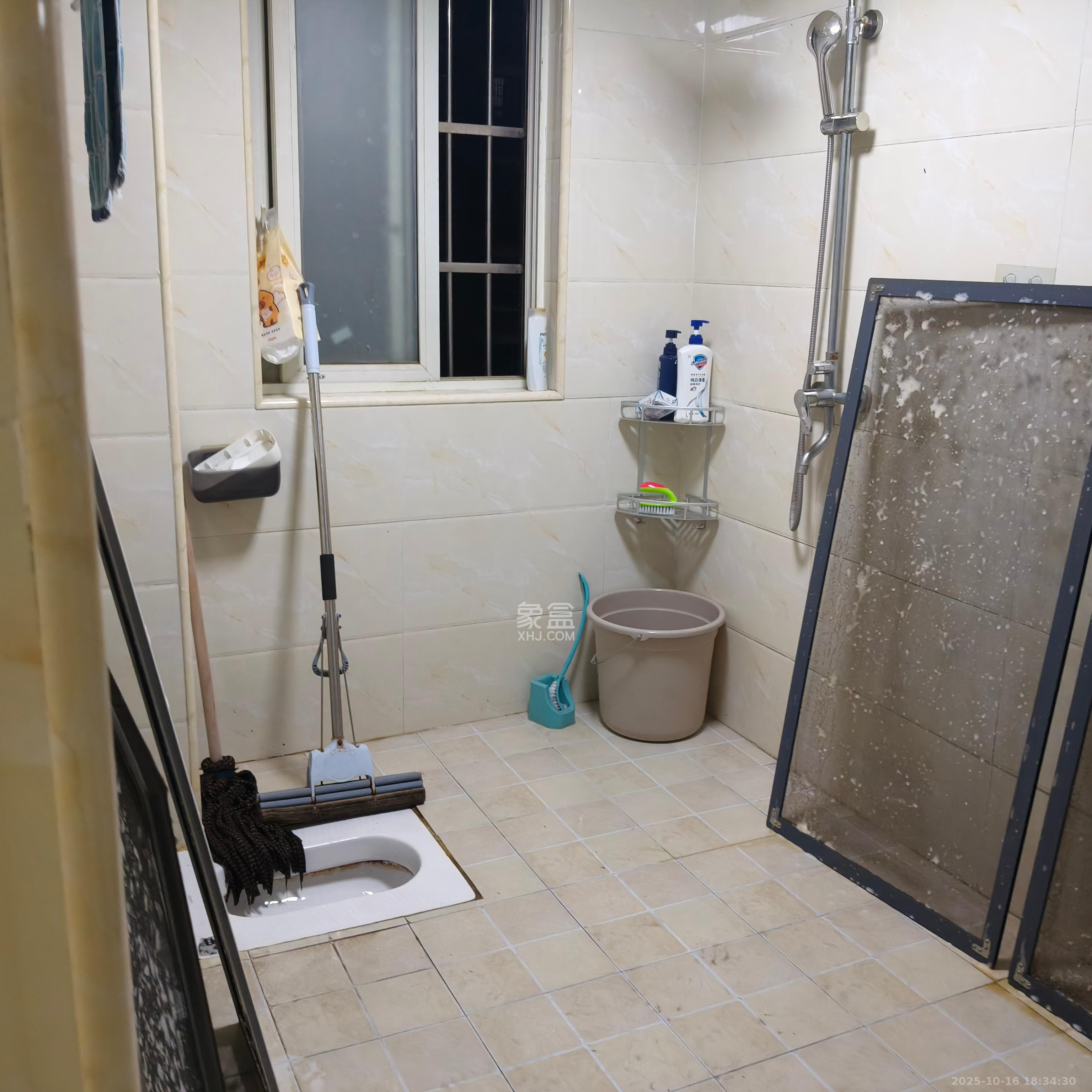 和润园一、二期  3室2厅2卫    1900.0元/月 和润园一、二期  3室2厅2卫    1900.0元/月室内图