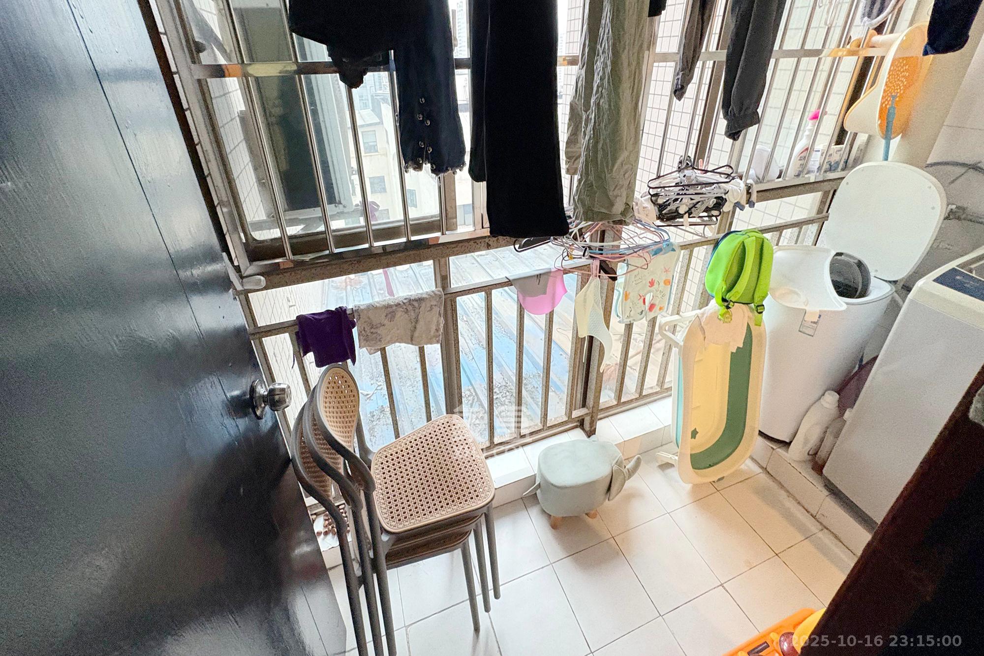 芙蓉同发 2室1厅1卫 72.0万 芙蓉同发 2室1厅1卫 72.0万厨房