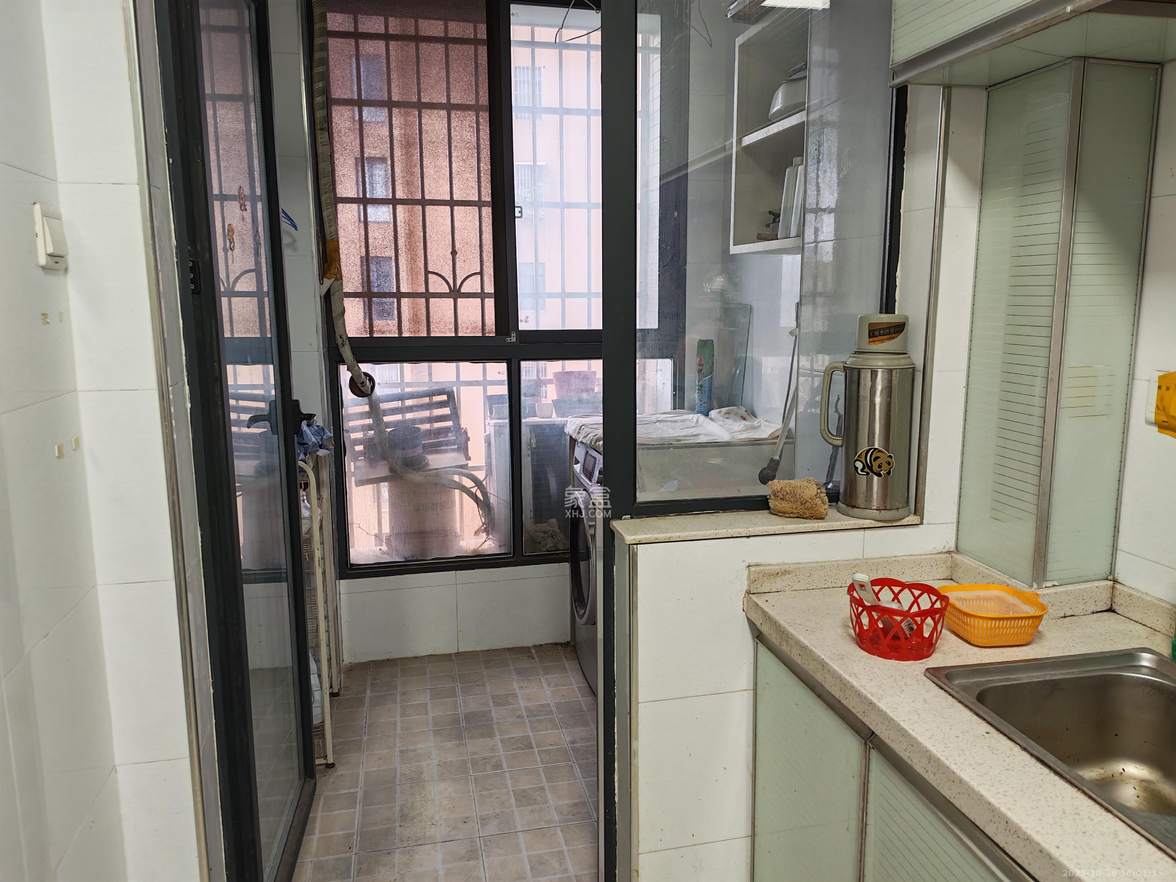 新盛珑璟台  2室2厅1卫    2000.0元/月室内图