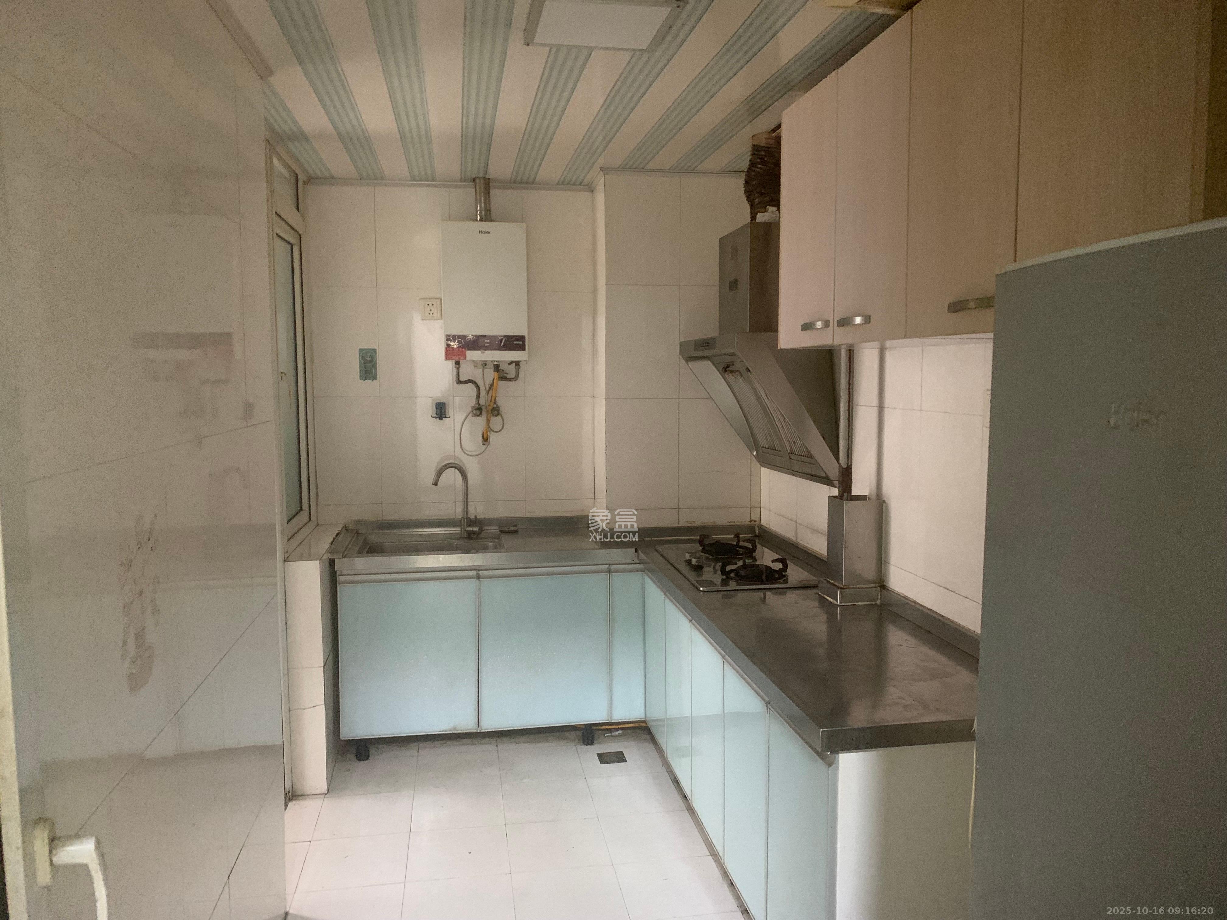 山水湾 2室2厅1卫 1500.0元/月 山水湾 2室2厅1卫 1500.0元/月室内图