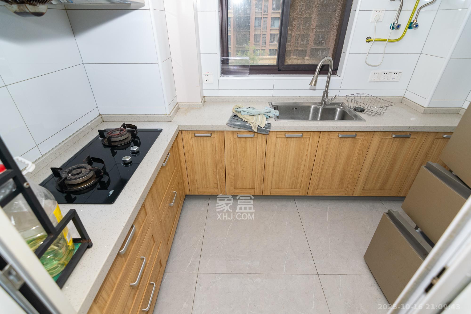 新城国际花都 3室2厅2卫 72.8万 新城国际花都 3室2厅2卫 72.8万厨房