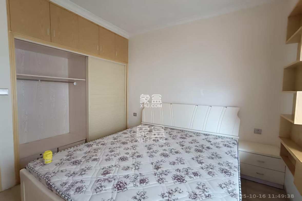 卓越麓山别墅(麓山峰境产权麓山花苑) 3室2厅1卫 1400.0元/月 卓越麓山别墅(麓山峰境产权麓山花苑) 3室2厅1卫 1400.0元/月室内图