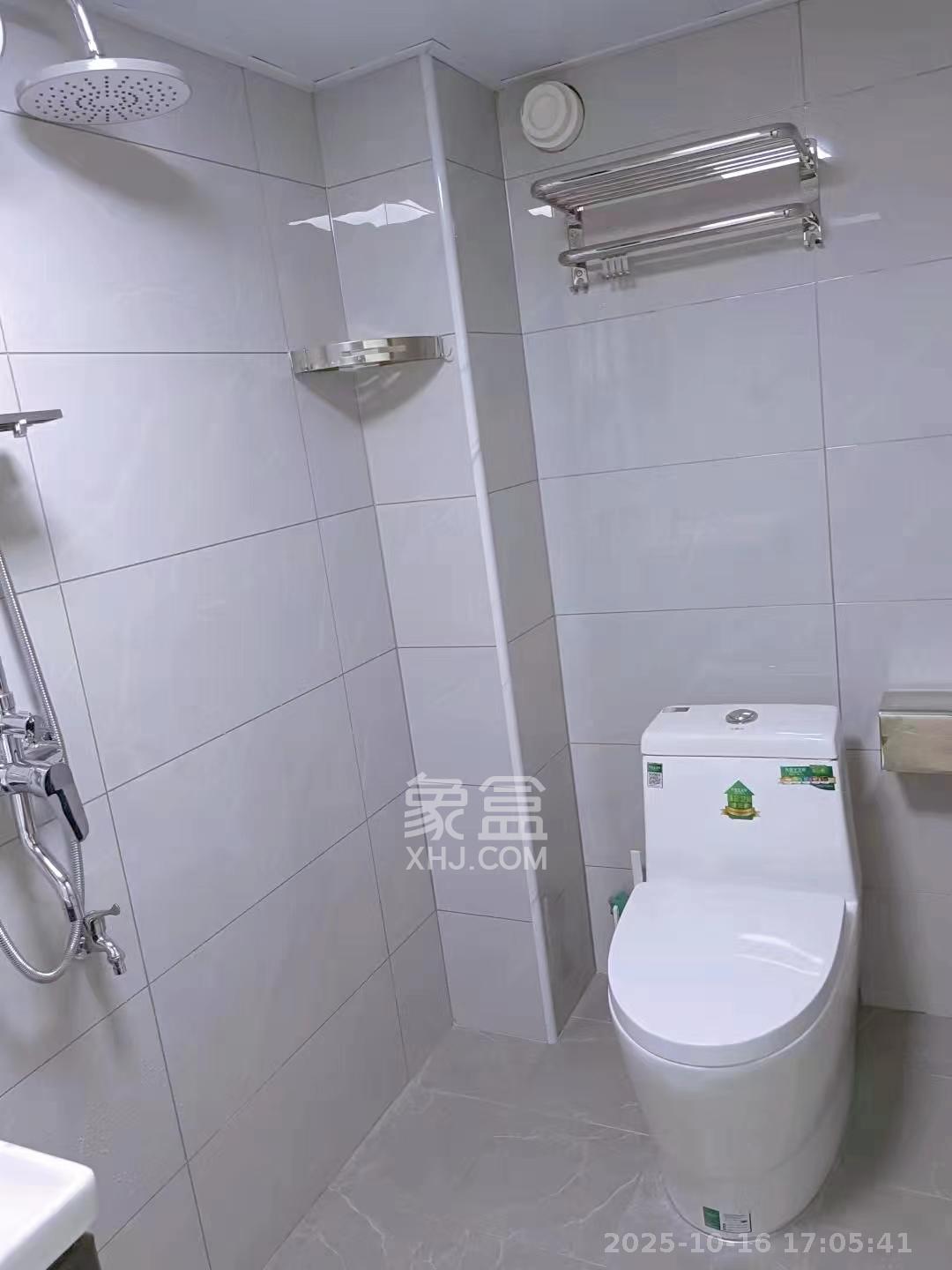 弘坤云寓  2室1厅1卫    2500.0元/月室内图