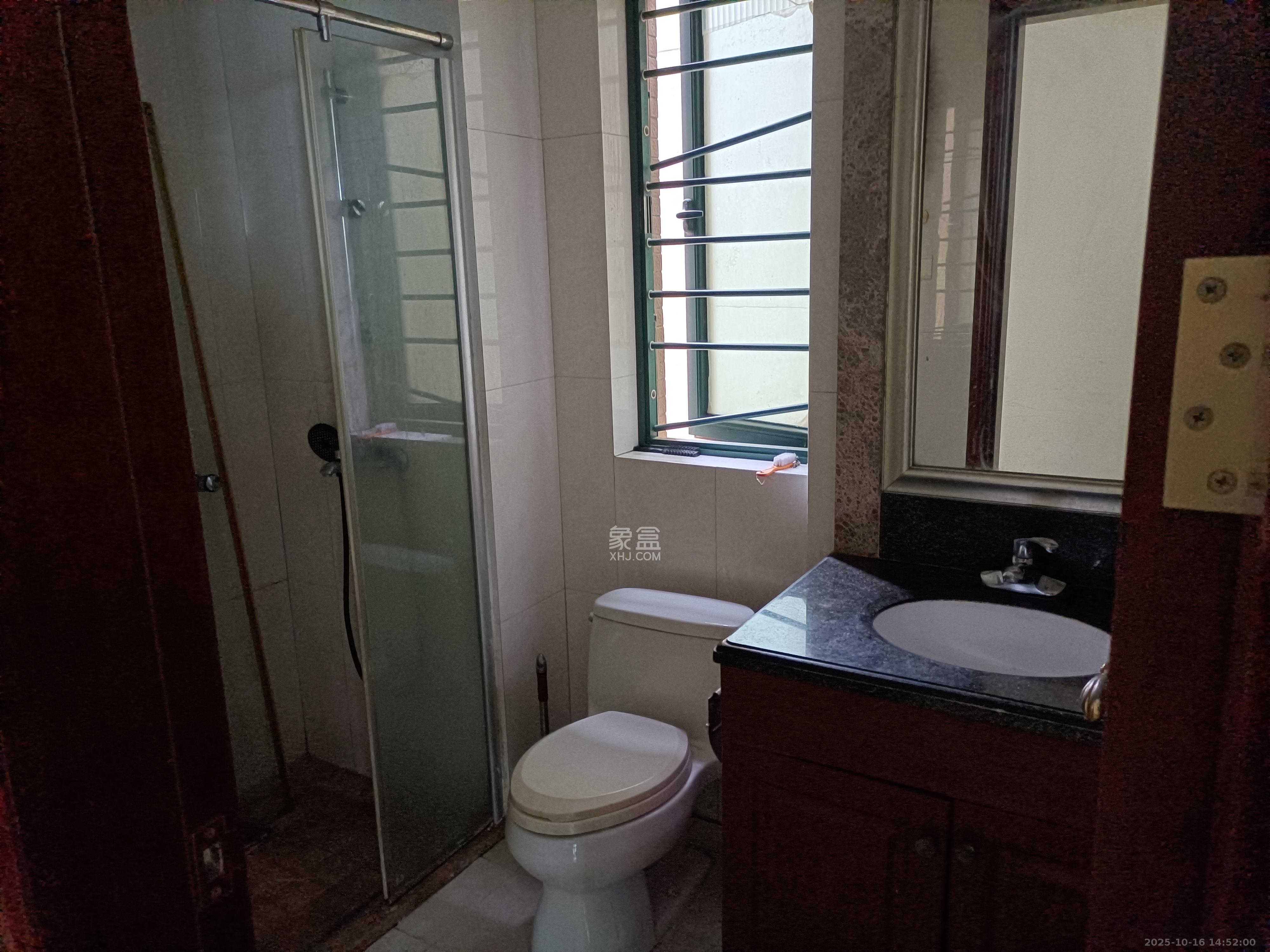 恒大绿洲  3室2厅2卫    2400.0元/月室内图