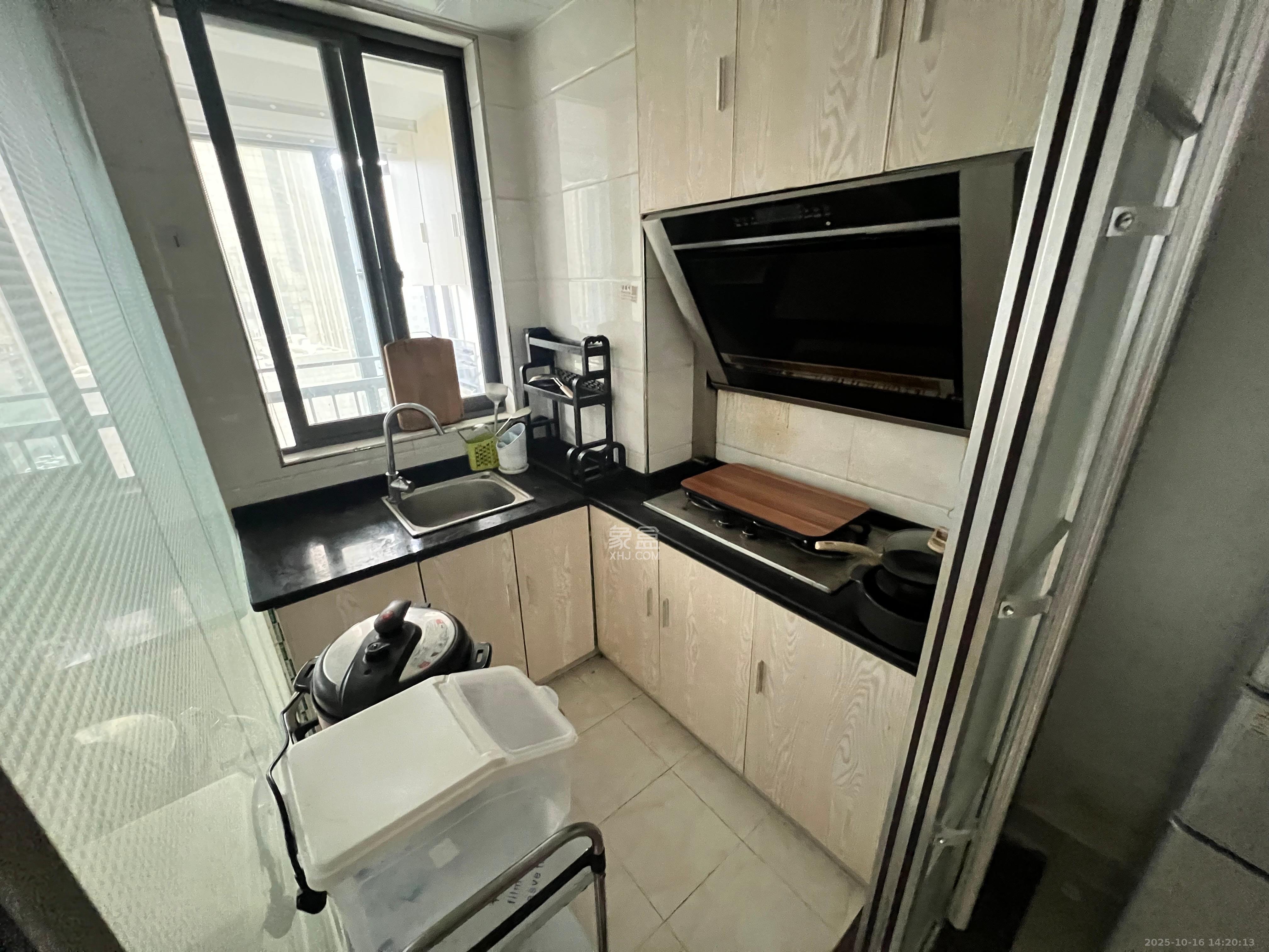 万博汇  1室1厅1卫    1600.0元/月室内图