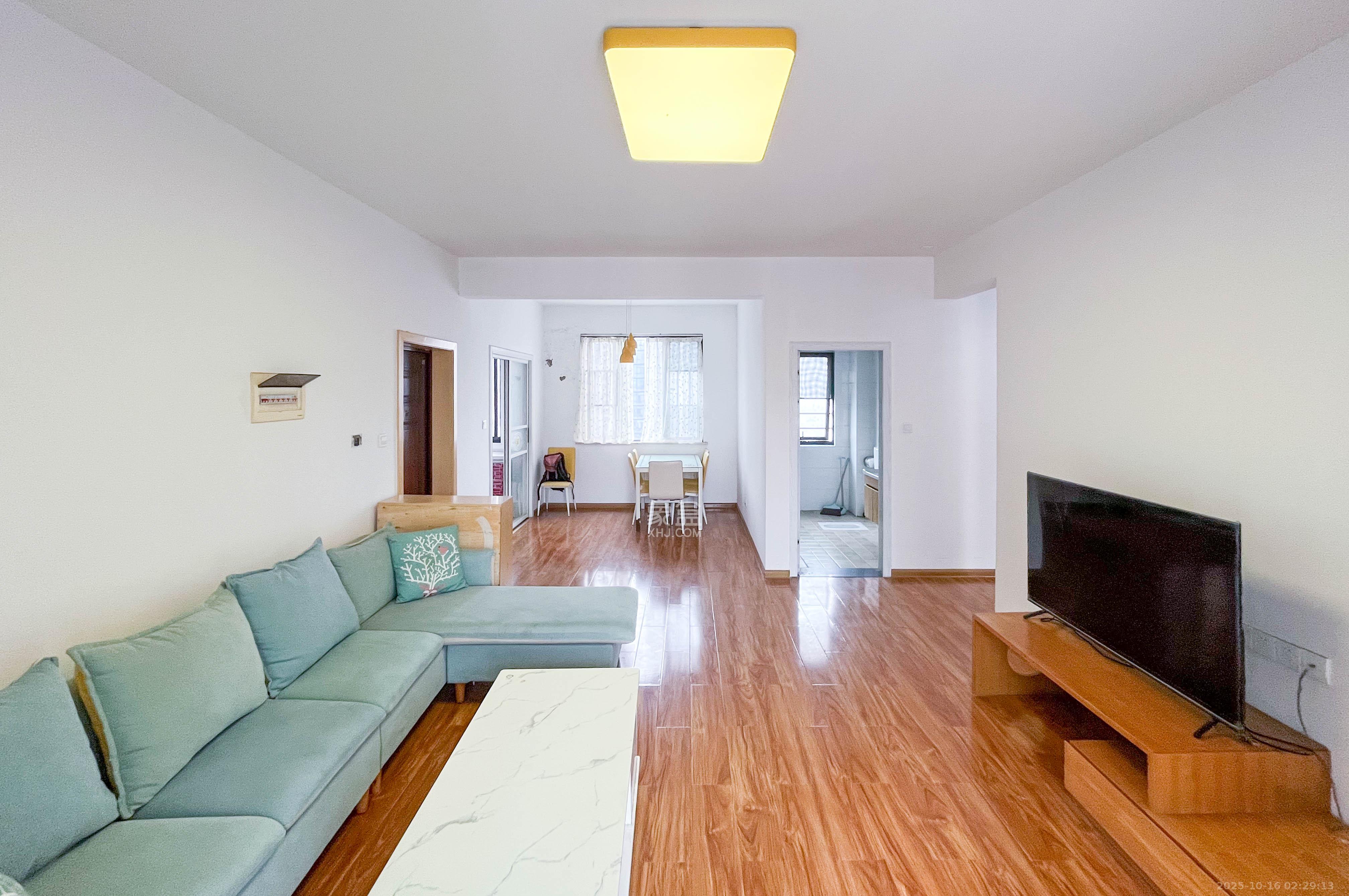 君康家园（梅溪湖七喜街）  4室2厅2卫    228.0万客厅