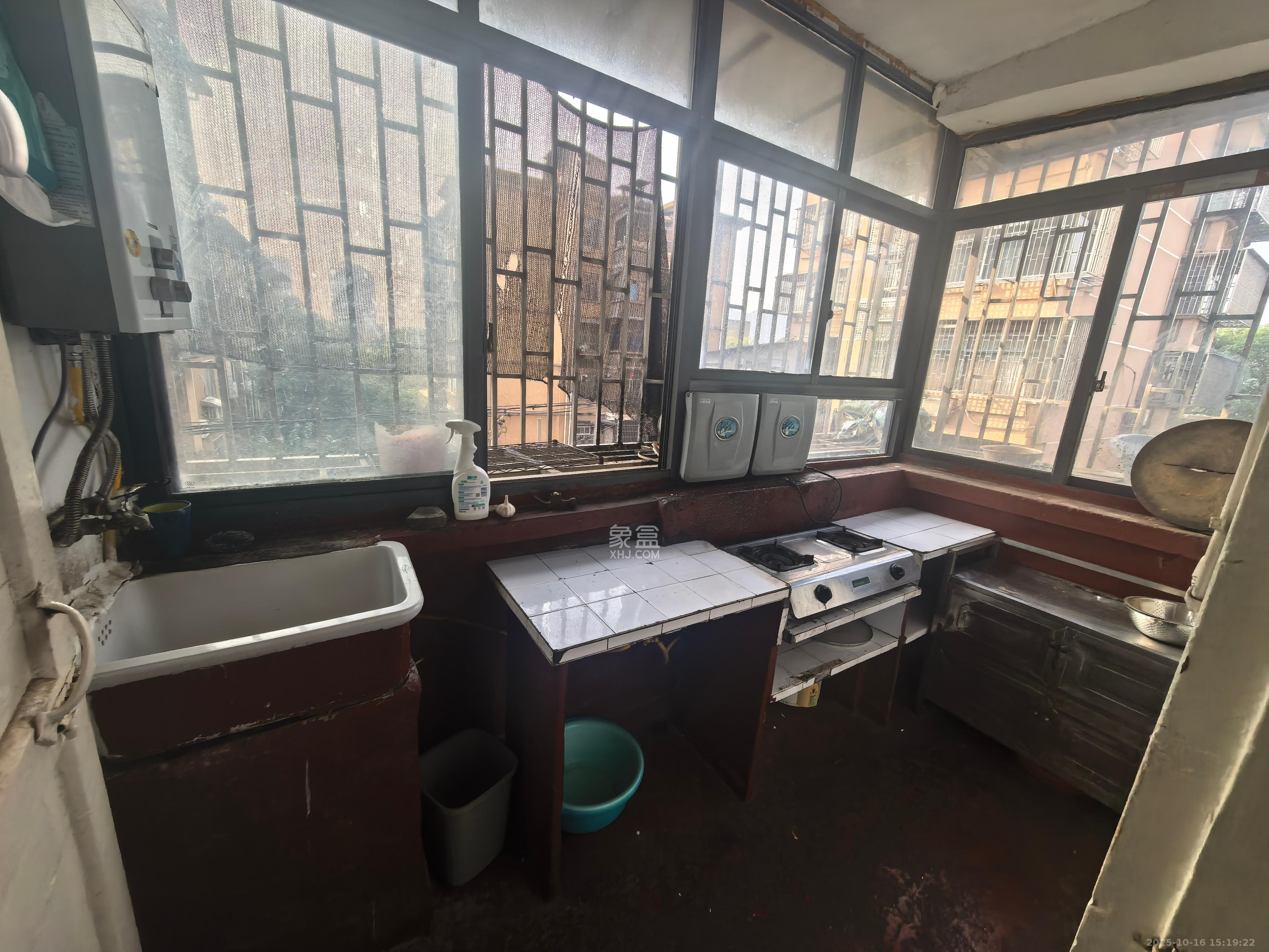 晓塘村  2室1厅1卫    600.0元/月室内图