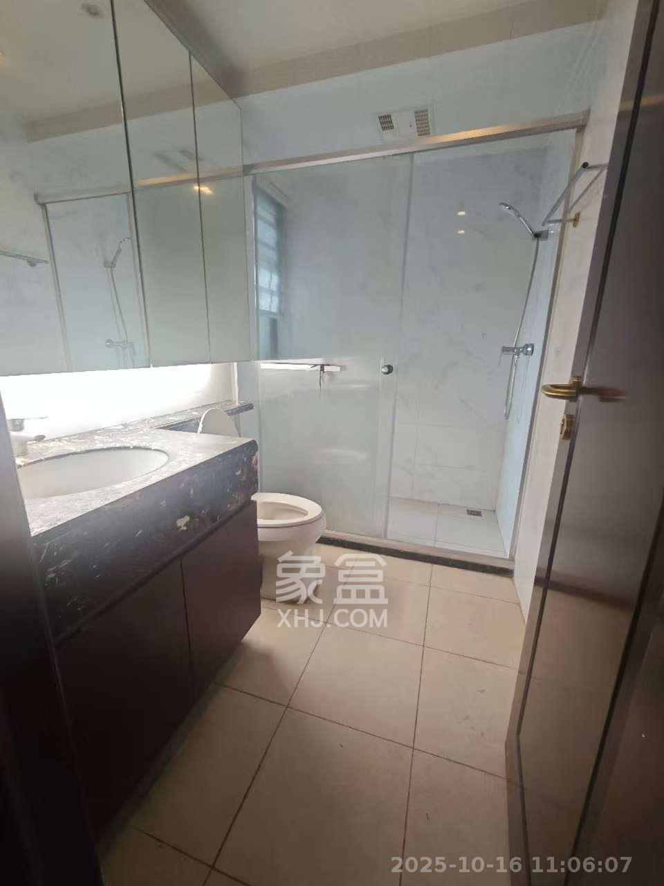 恒大御景天下城一期  3室2厅2卫    2200.0元/月室内图