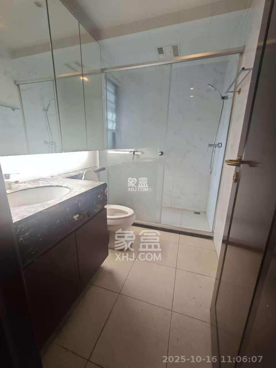 恒大御景天下城一期 3室2厅2卫 2200.0元/月 恒大御景天下城一期 3室2厅2卫 2200.0元/月室内图