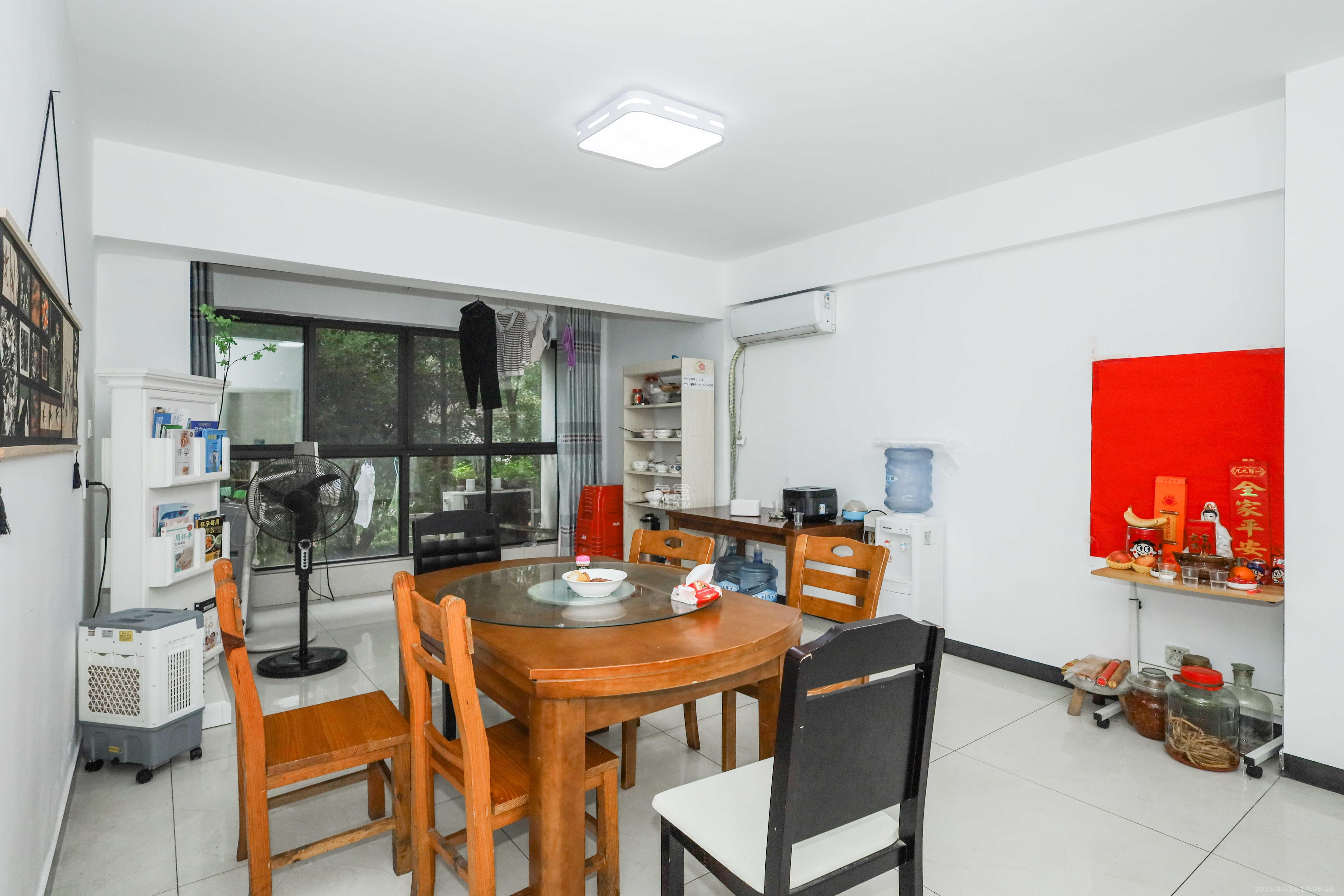 中冶中央公园  3室2厅2卫    97.9万 中冶中央公园  3室2厅2卫    97.9万客厅