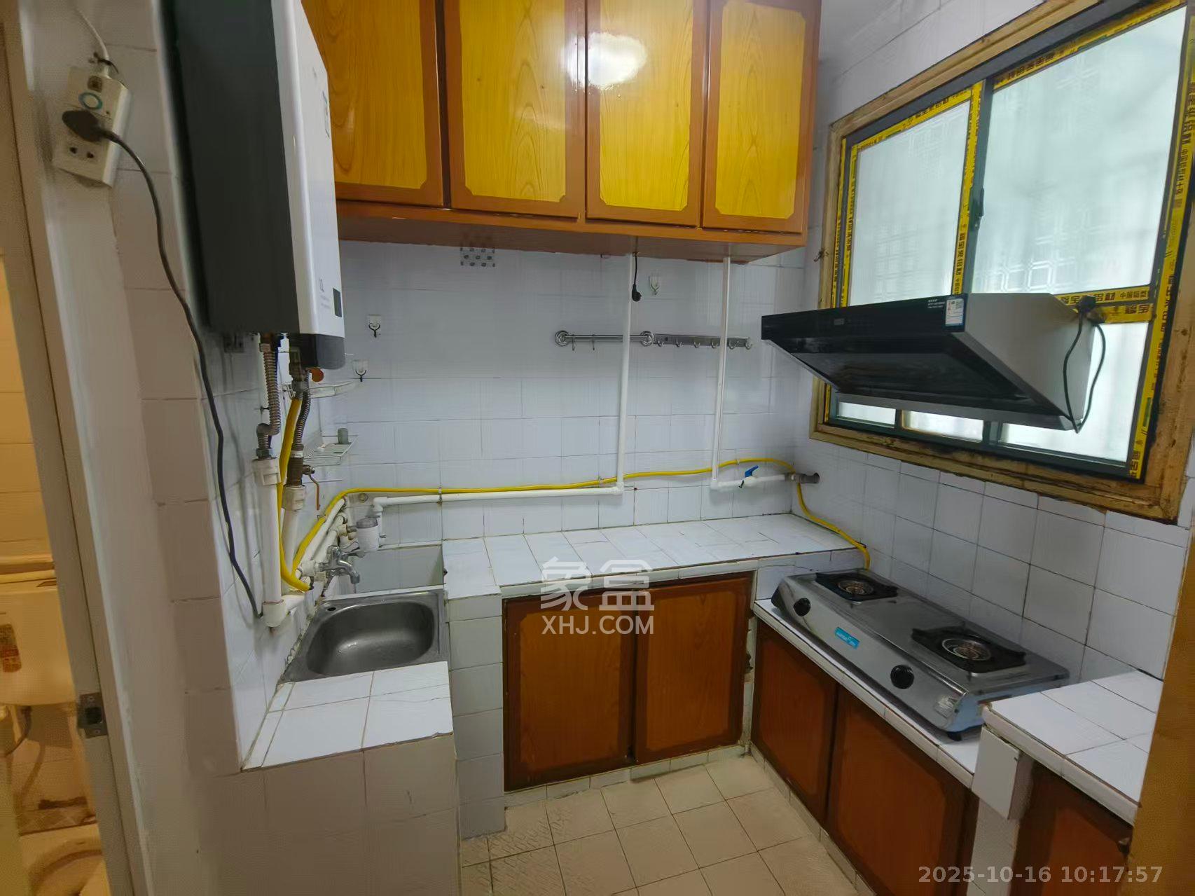 信达大厦  2室1厅1卫    1600.0元/月室内图