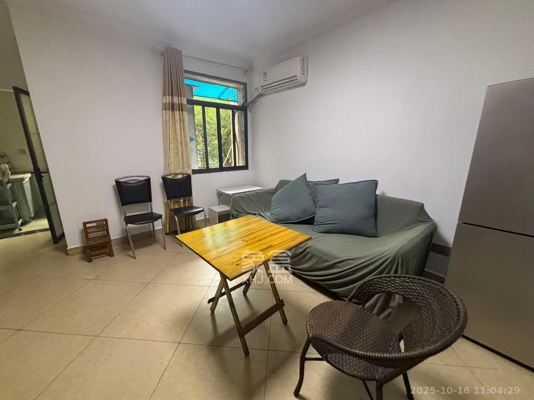 茶园坡社区(原王家冲社区) 2室1厅1卫 1500.0元/月 茶园坡社区(原王家冲社区) 2室1厅1卫 1500.0元/月室内图