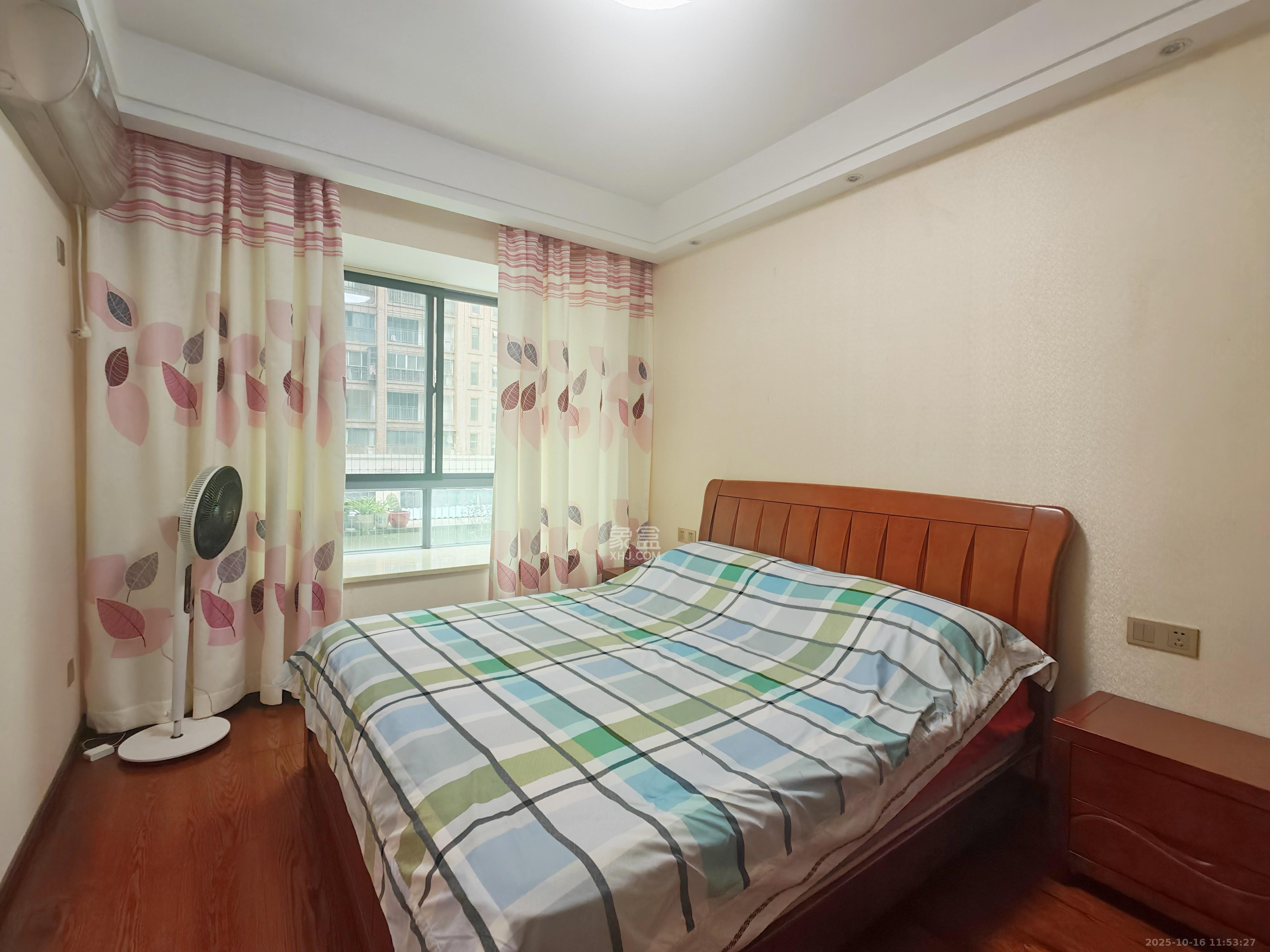 夏威夷碧水春城（碧桂园城市花园）  3室2厅2卫    3500.0元/月室内图