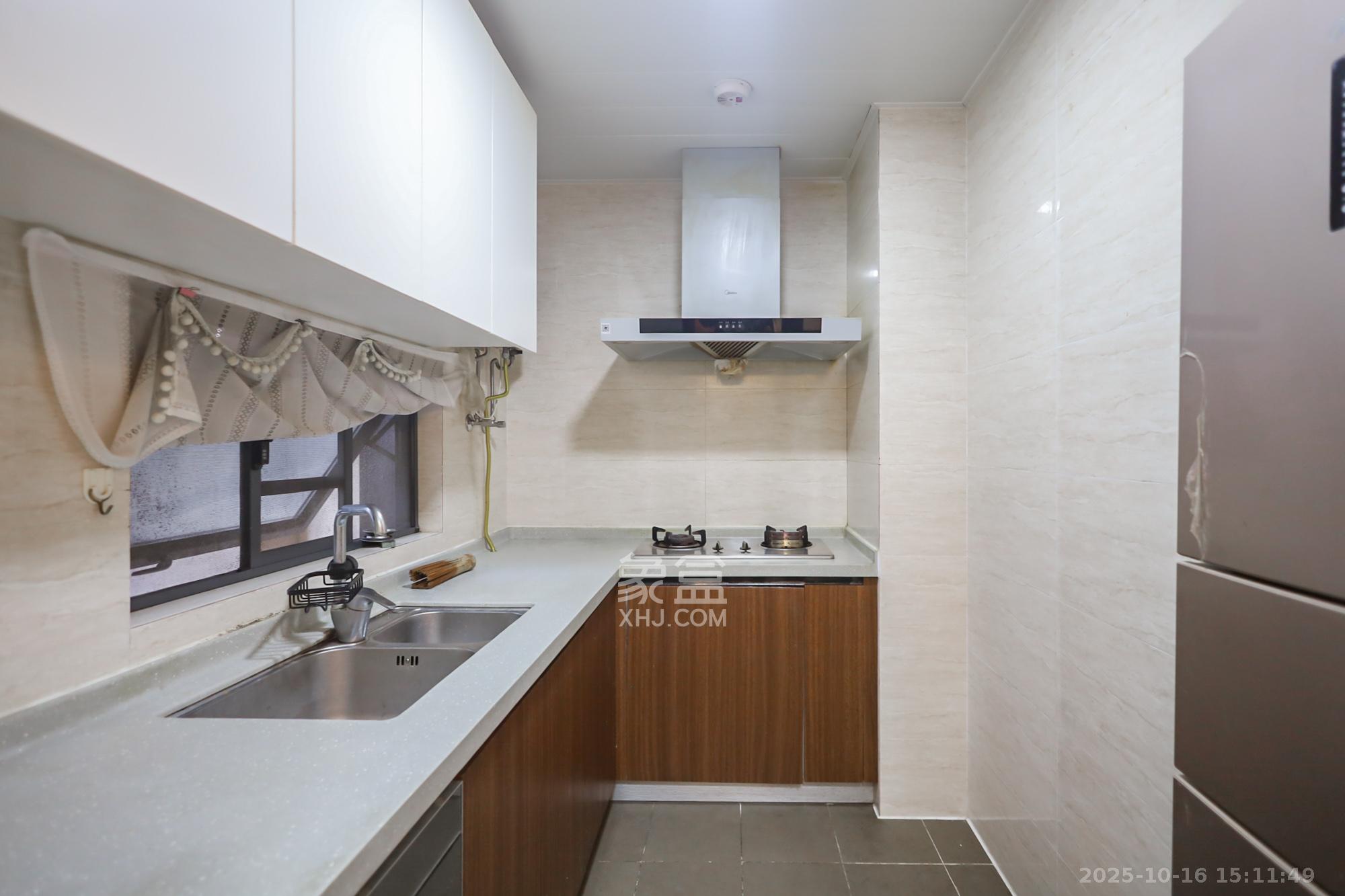 万科里金域国际  3室2厅2卫    158.0万 万科里金域国际  3室2厅2卫    158.0万厨房