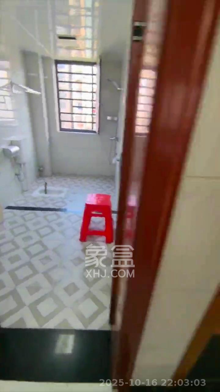 朝正美苑 3室2厅2卫 2800.0元/月 朝正美苑 3室2厅2卫 2800.0元/月室内图