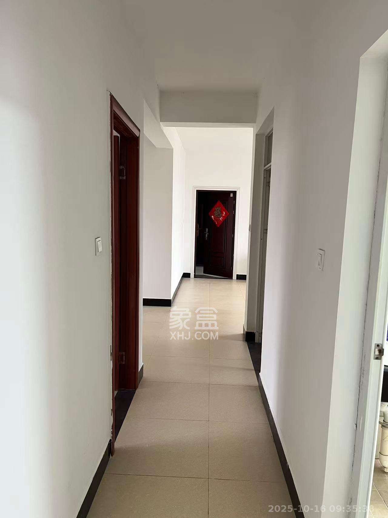 和润园一、二期 3室1厅1卫 1800.0元/月 和润园一、二期 3室1厅1卫 1800.0元/月室内图