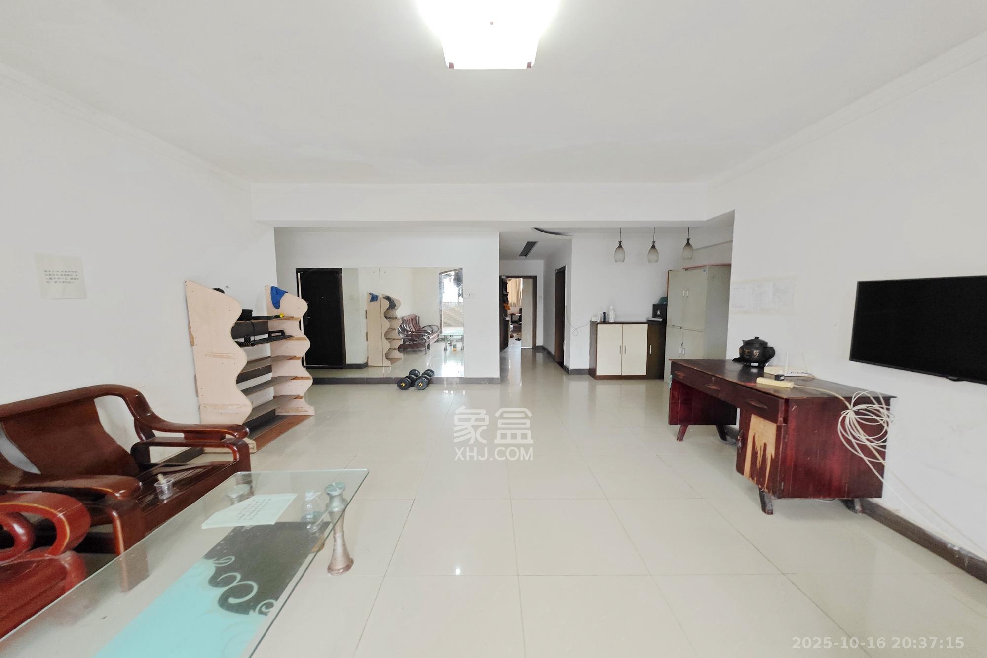 中江锦城  3室2厅1卫    60.0万