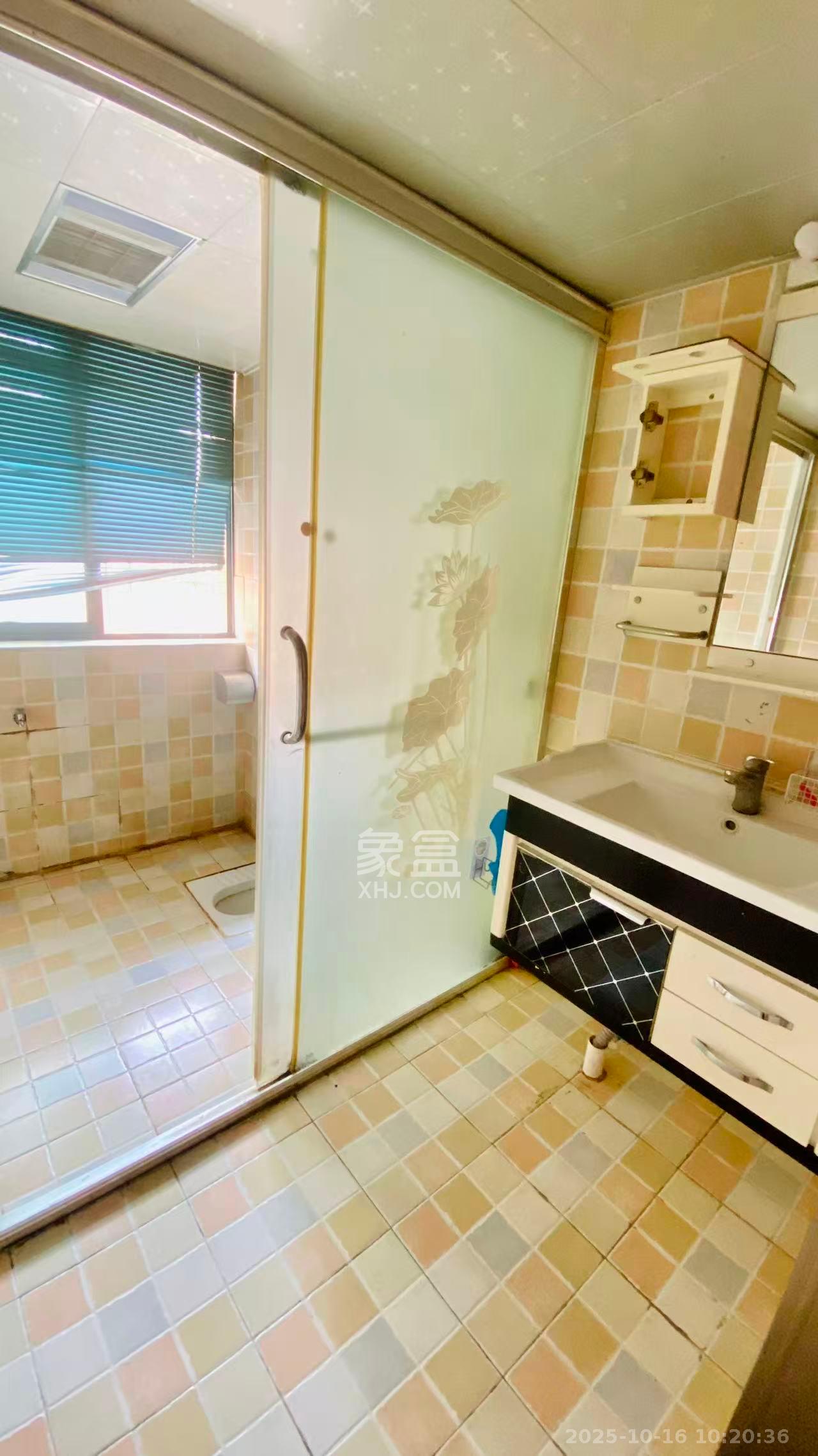 诚兴园 2室2厅1卫 2000.0元/月 诚兴园 2室2厅1卫 2000.0元/月室内图